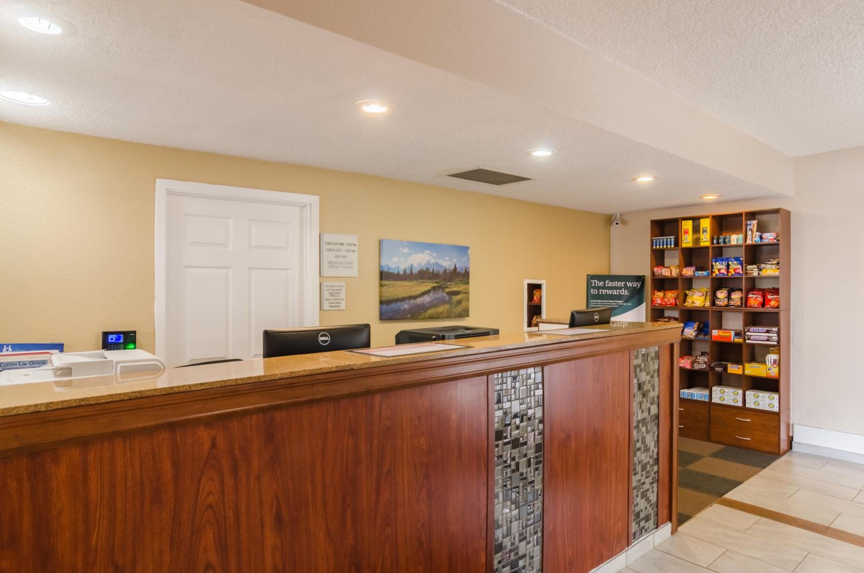 Gillette Vacations - Alamo Inn  Suites - Property Image 3