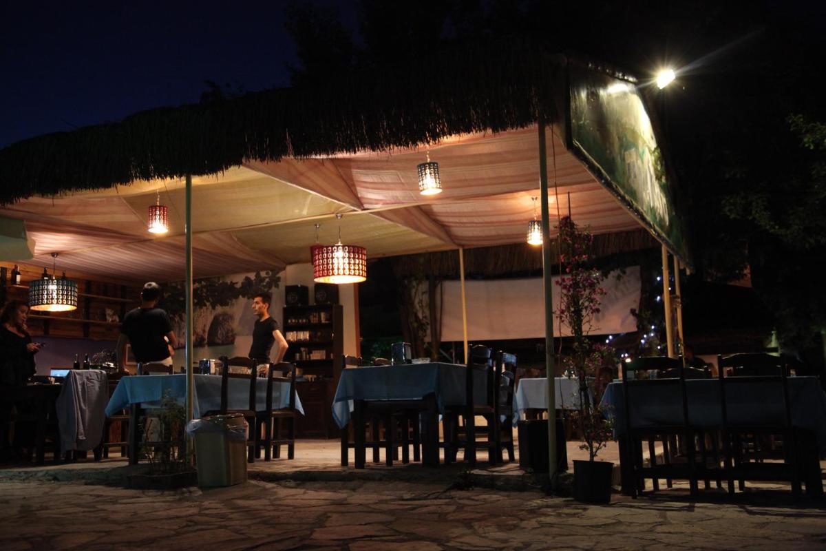 restaurant