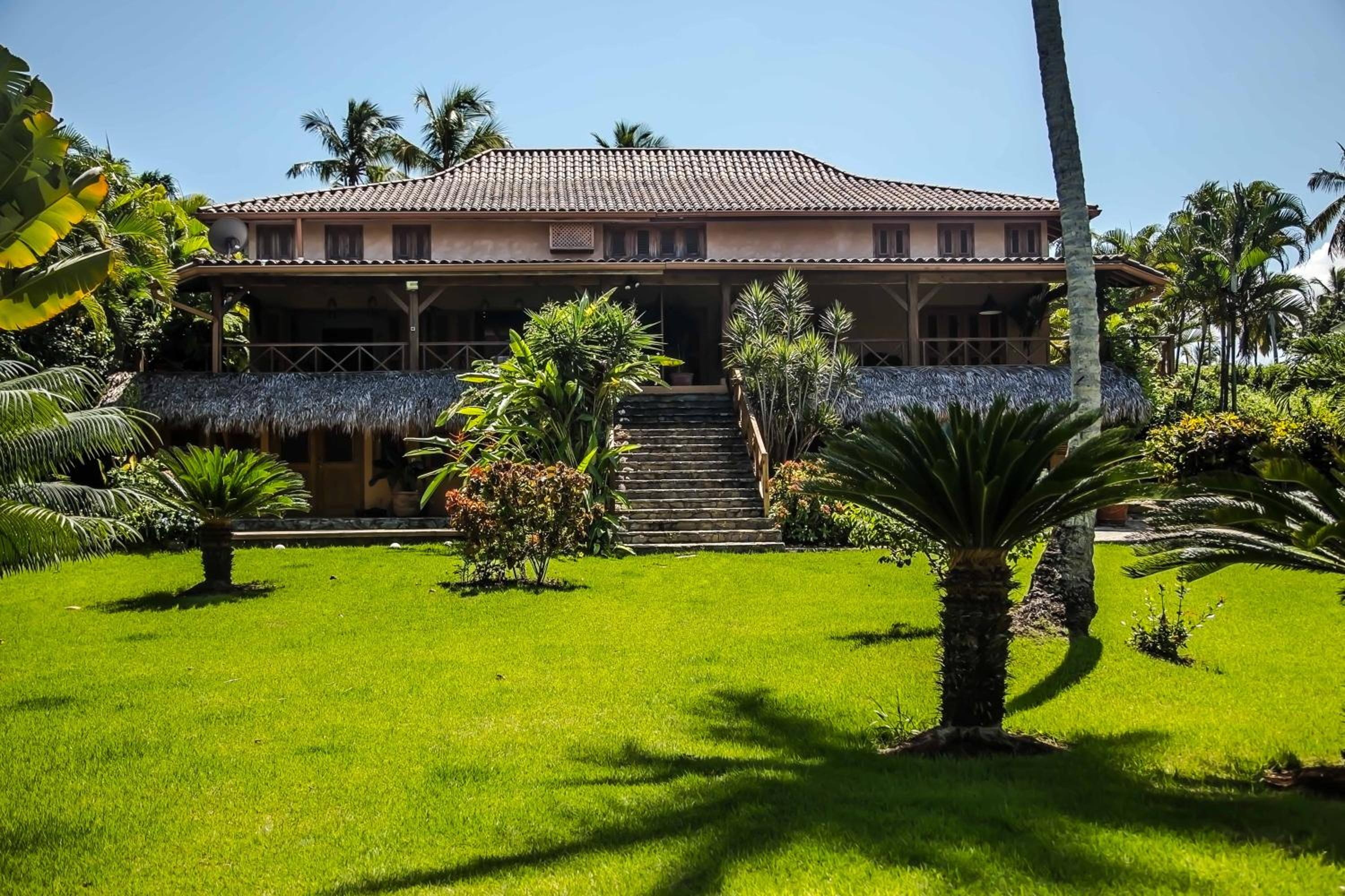 Villa Ixora - Ocean Front view 4