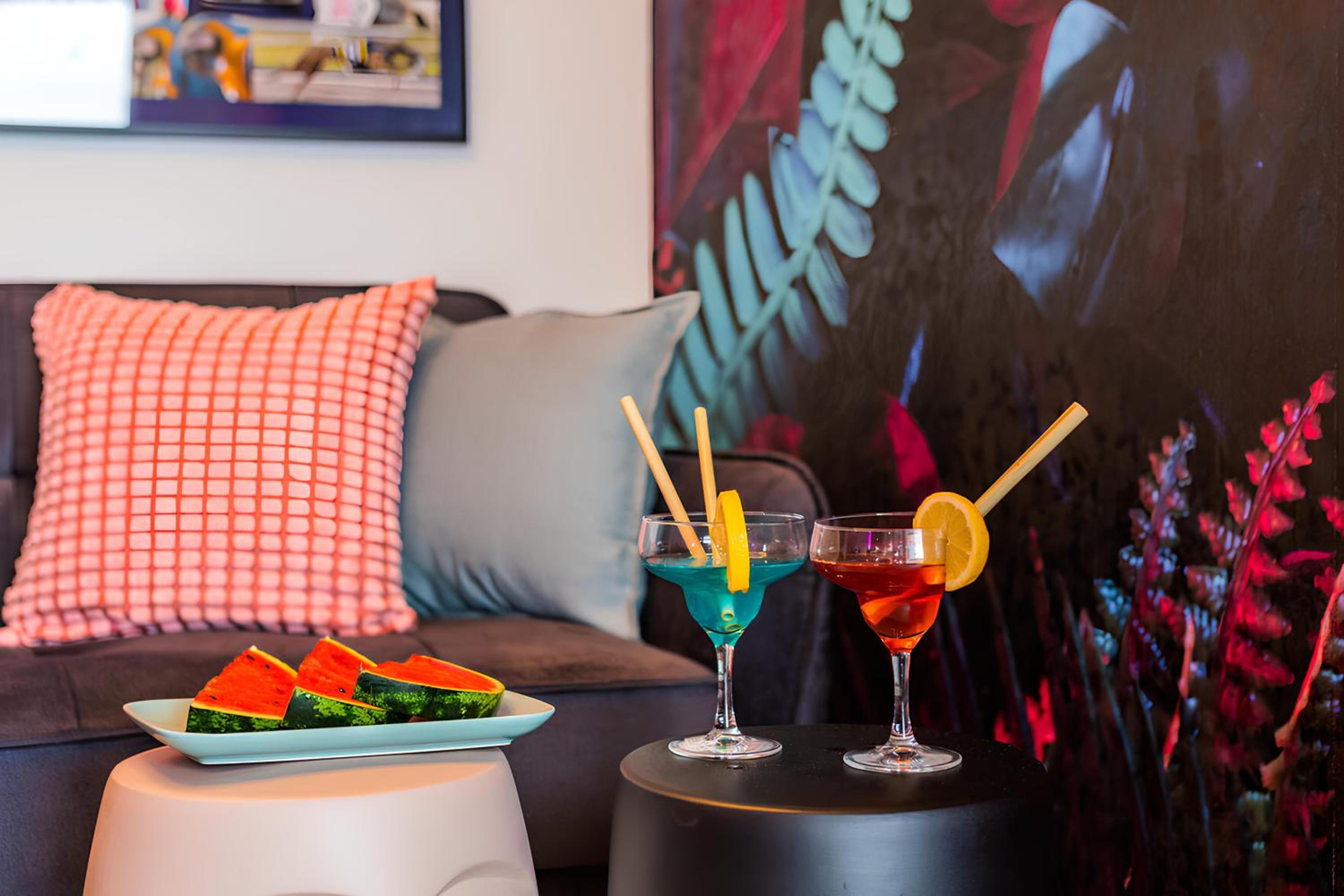 Flatbook Apartament Miami Beach - basen, taras i stylowe wnętrza w Krynicy Morskiej
