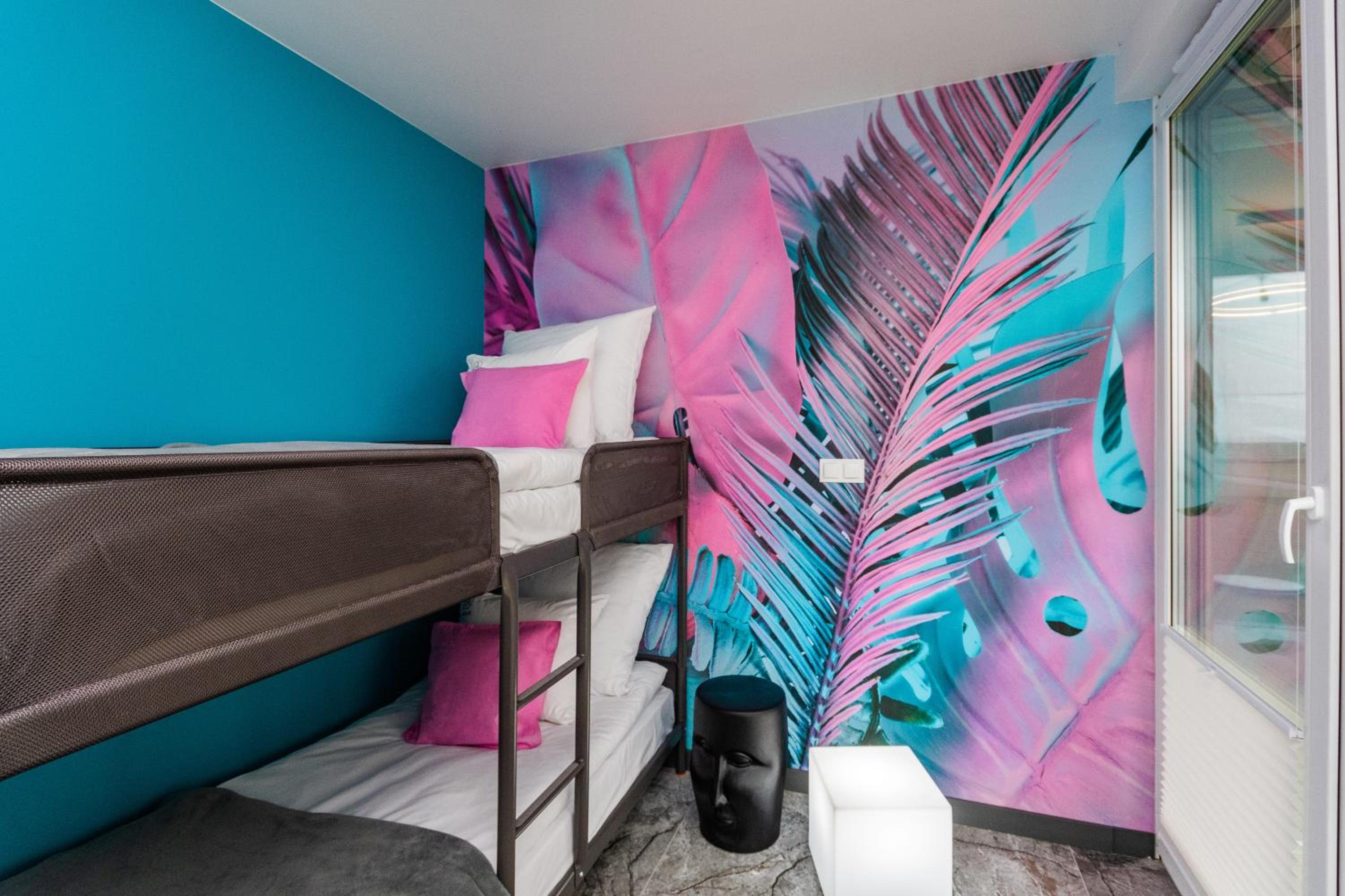 Flatbook Apartament Miami Beach - basen, taras i stylowe wnętrza w Krynicy Morskiej