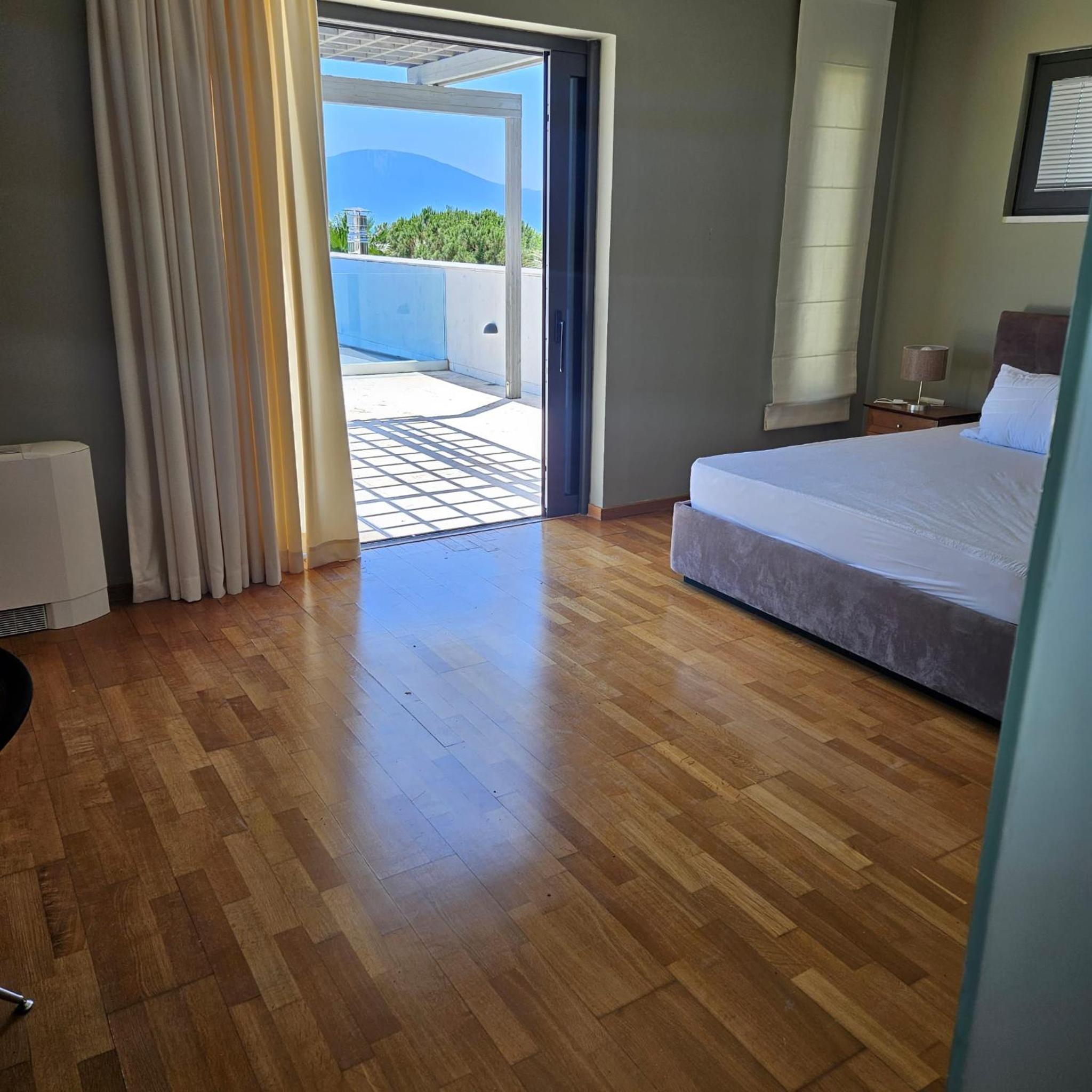 Evia Palm Beach Villa