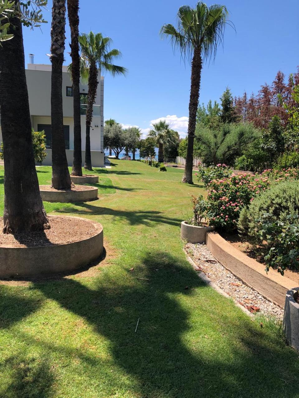 Evia Palm Beach Villa