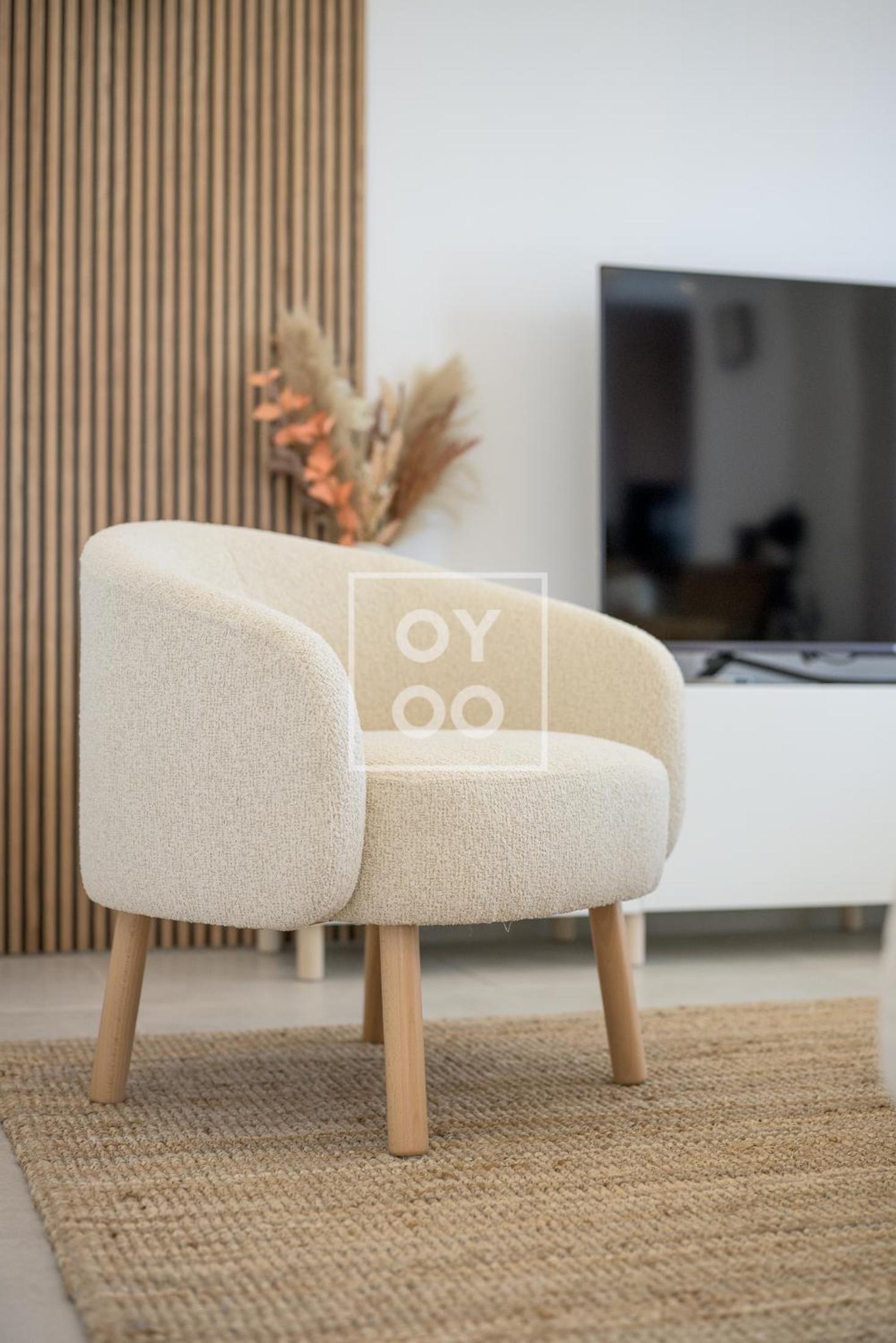 The Q Penthouse, apt with boho-chic rooftop, by OYOOSTAYS