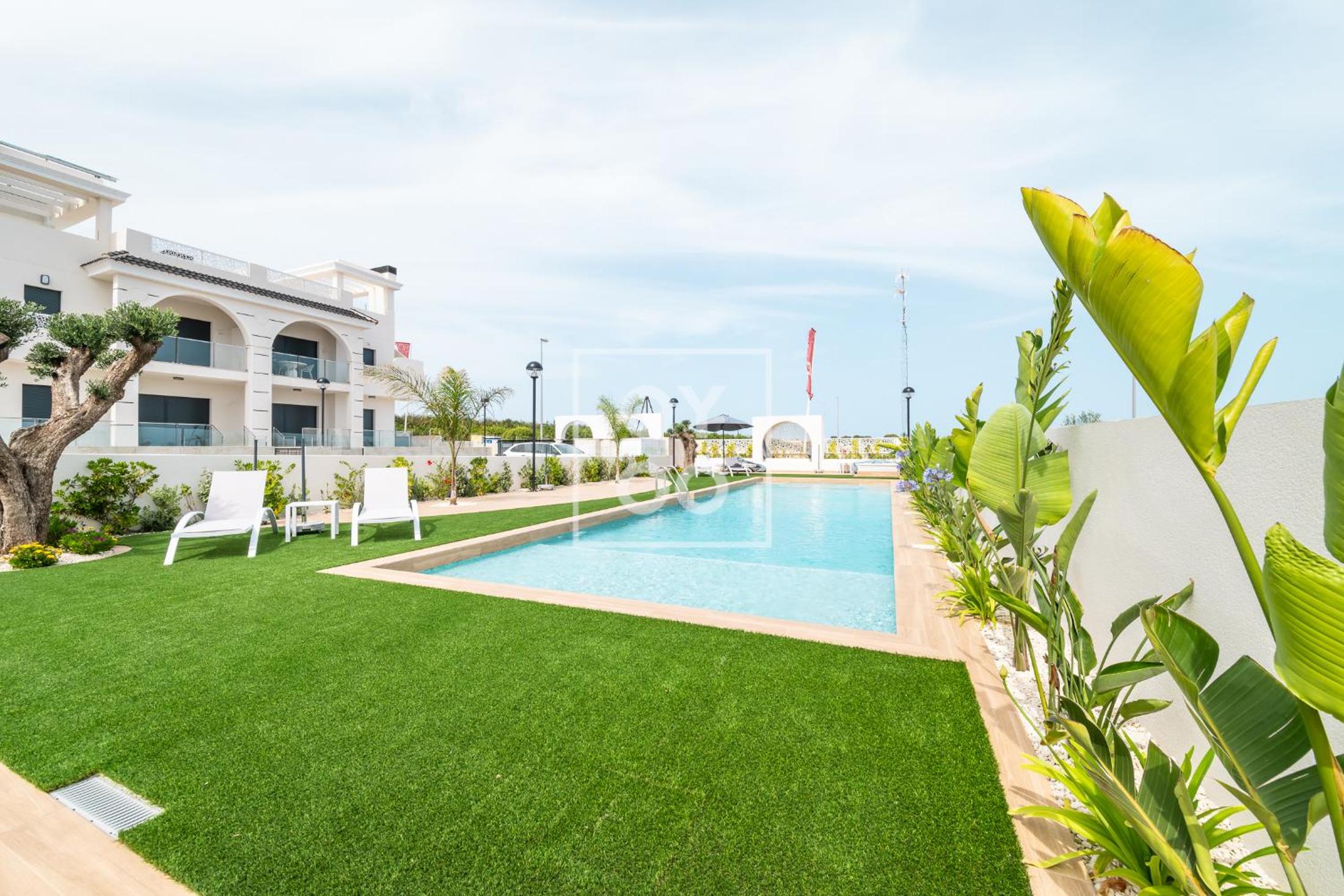 The Q Penthouse, apt with boho-chic rooftop, by OYOOSTAYS