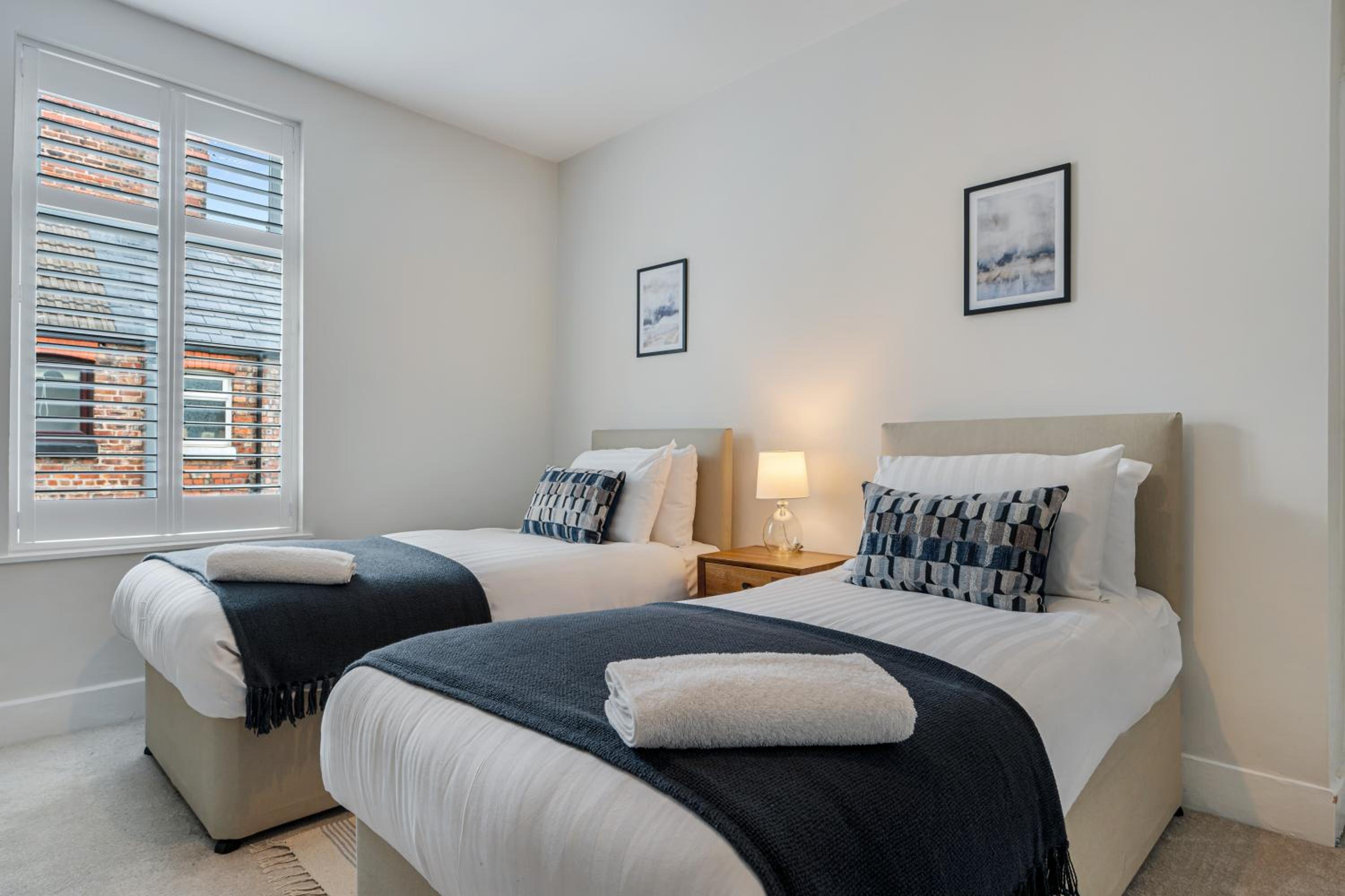 Watford Lodge - Air Host & Stay - A Home in the Heart of Anfield