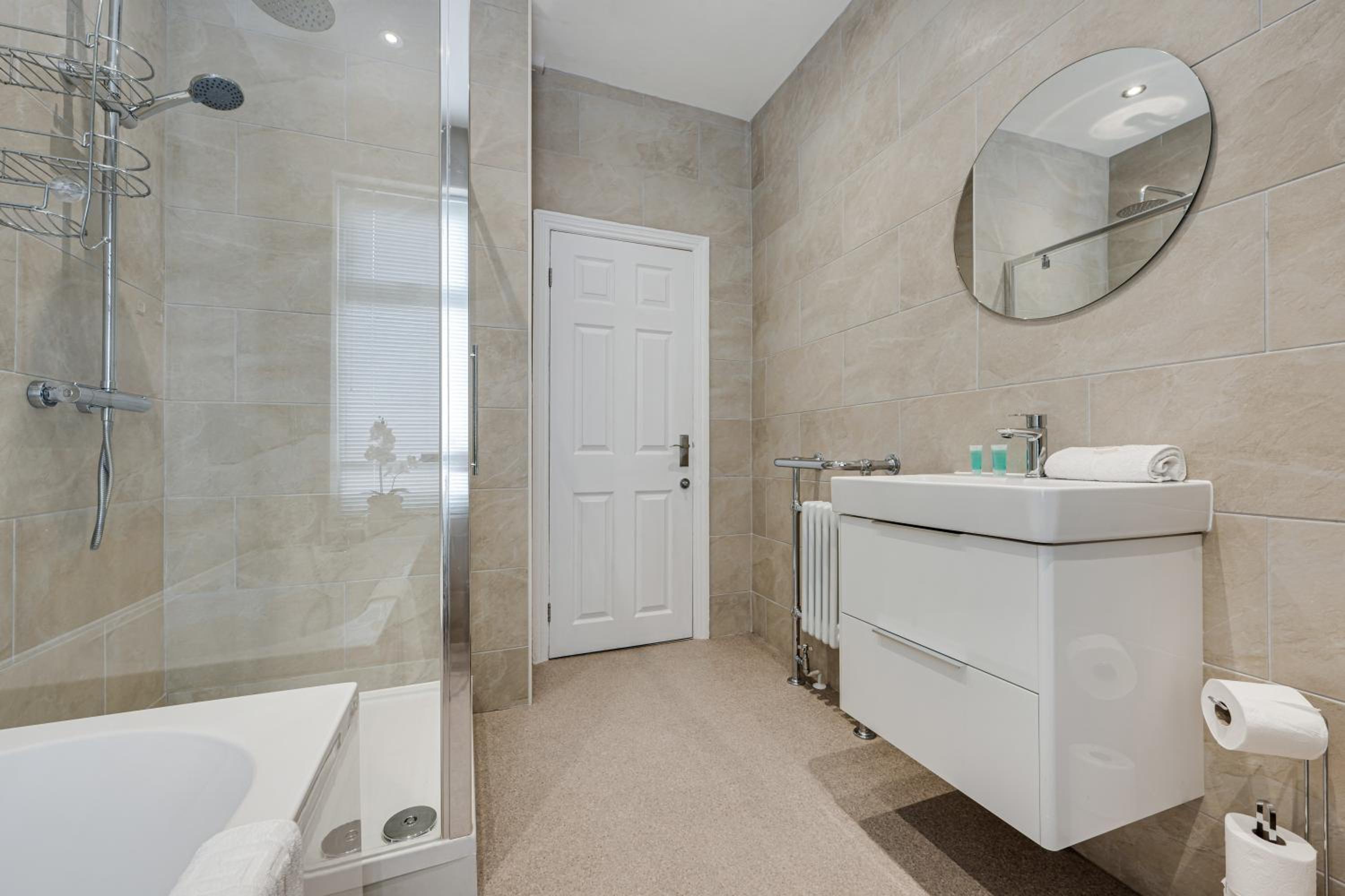 Watford Lodge - Air Host & Stay - A Home in the Heart of Anfield