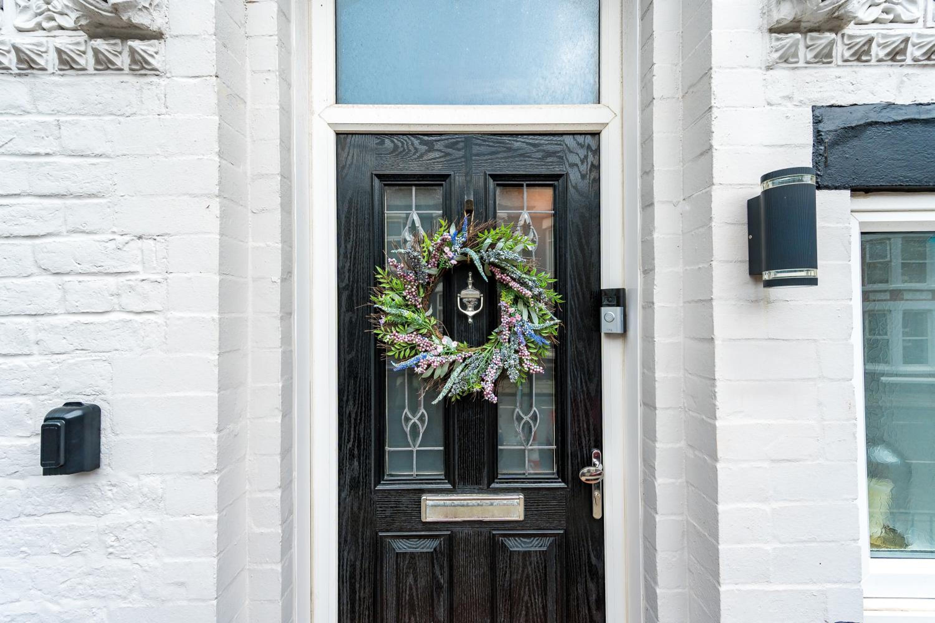 Watford Lodge - Air Host & Stay - A Home in the Heart of Anfield