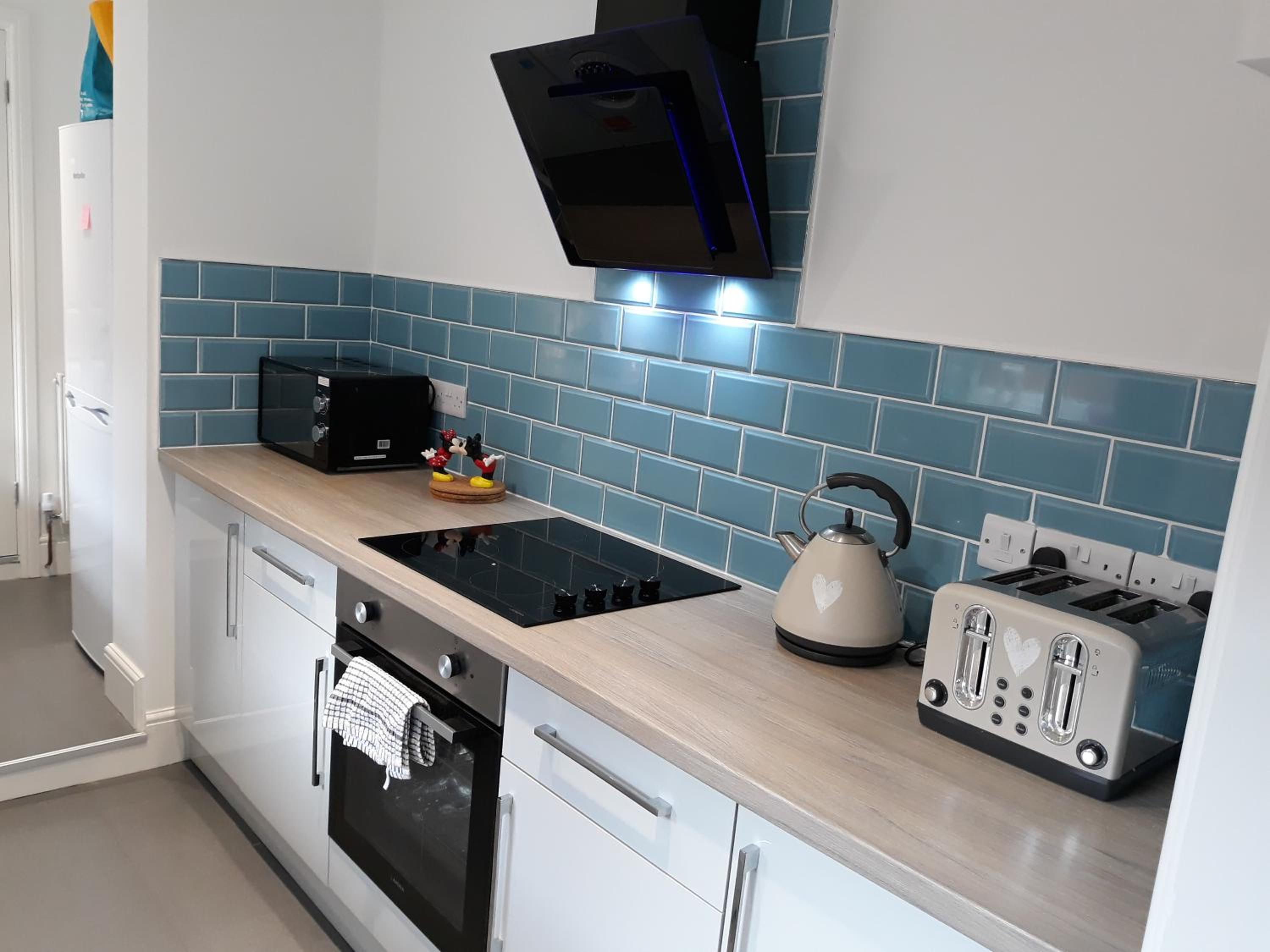 Bright & Comfy 3-Bedroom Flat in Kexgill