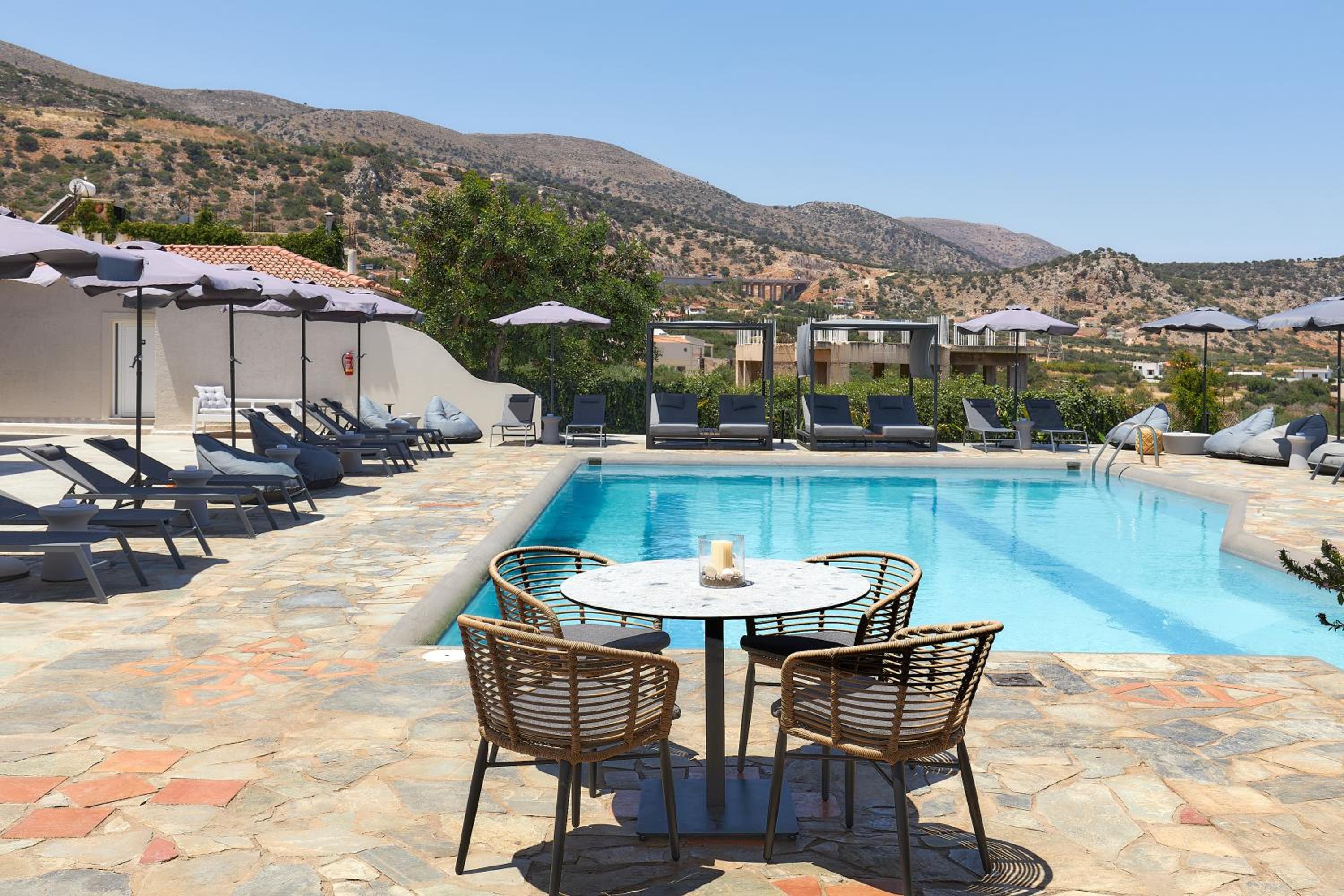 Mila Malia Suites