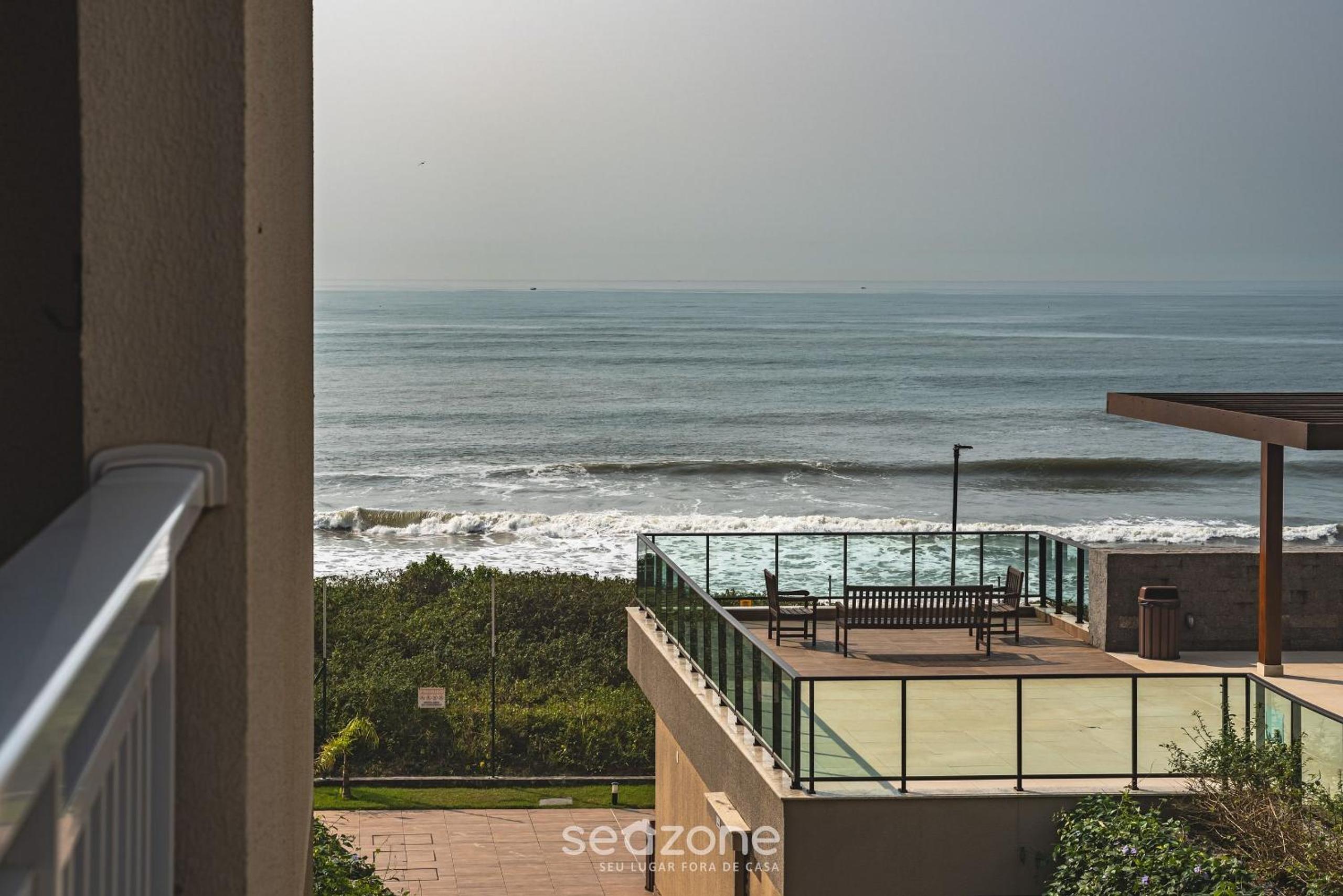 VAC - Beachfront Condo in Itajubá Beach