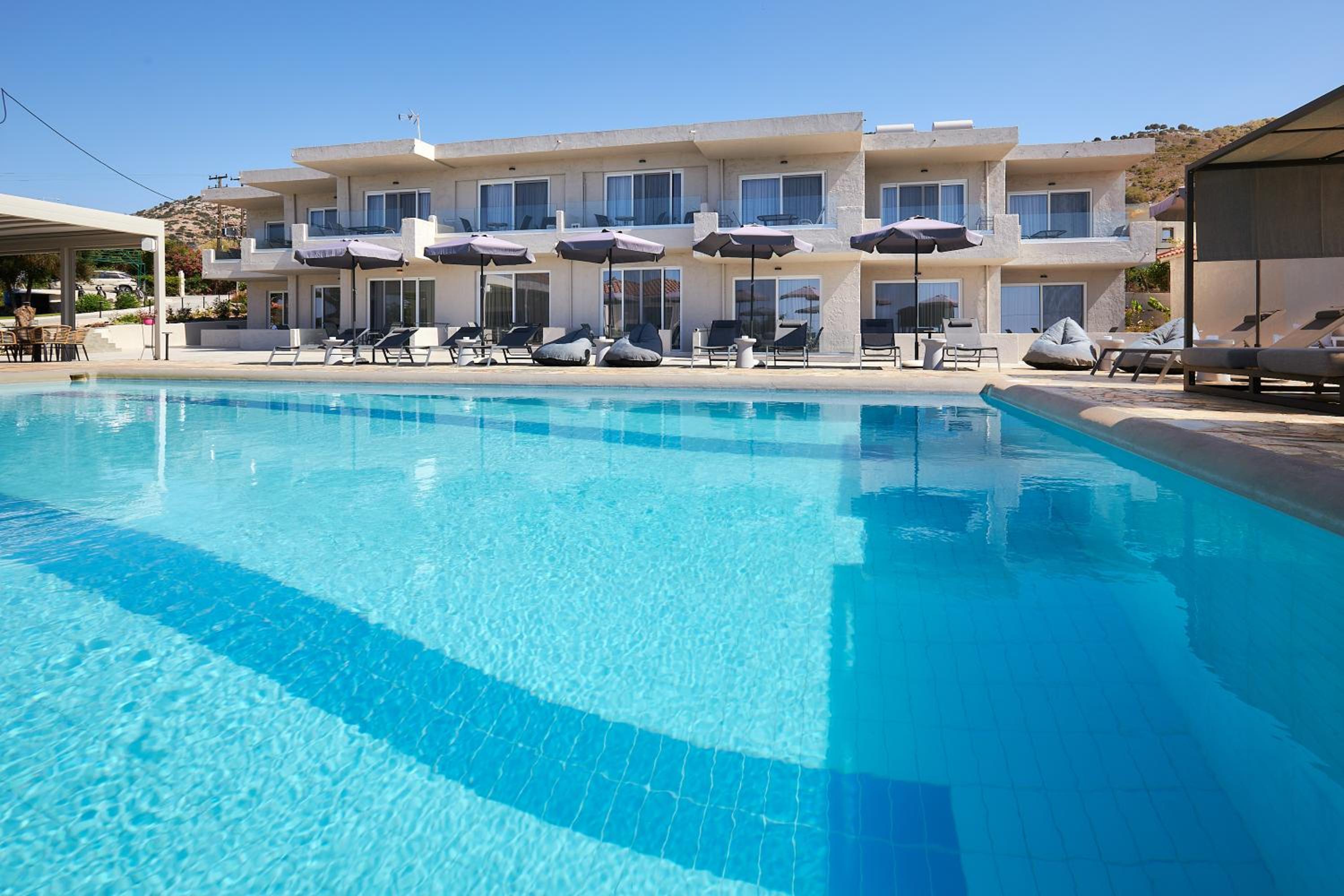 Mila Malia Suites