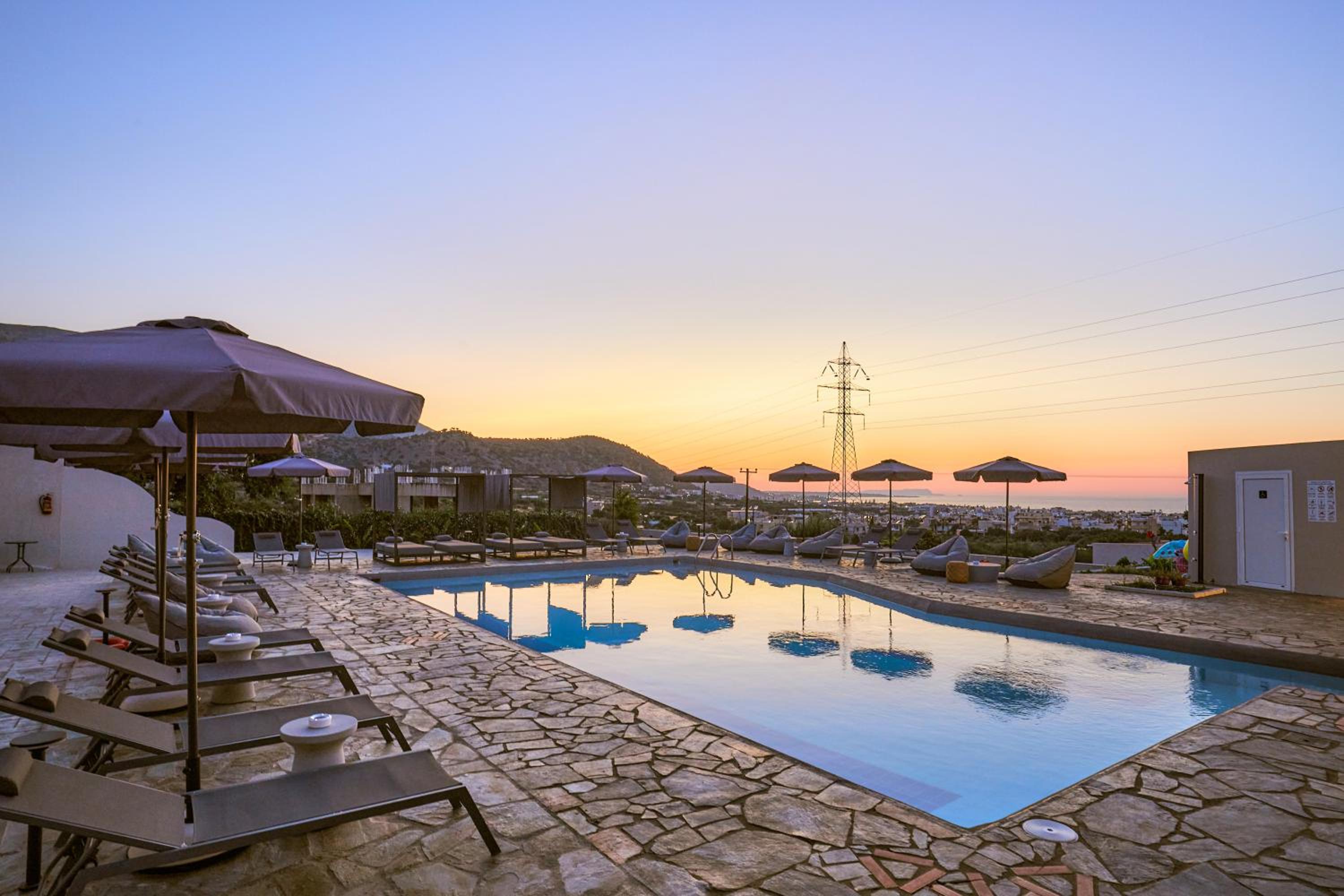 Mila Malia Suites