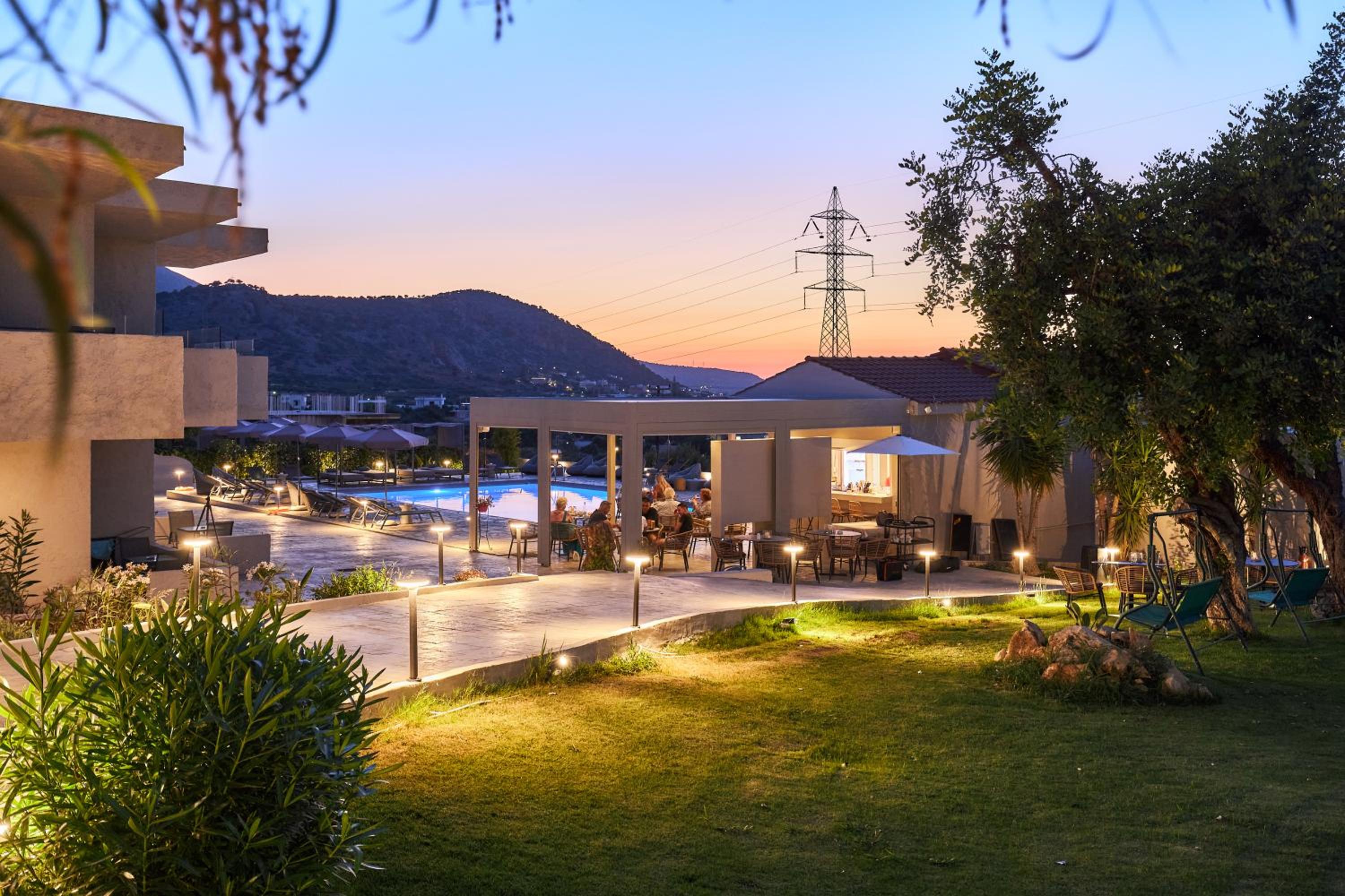 Mila Malia Suites
