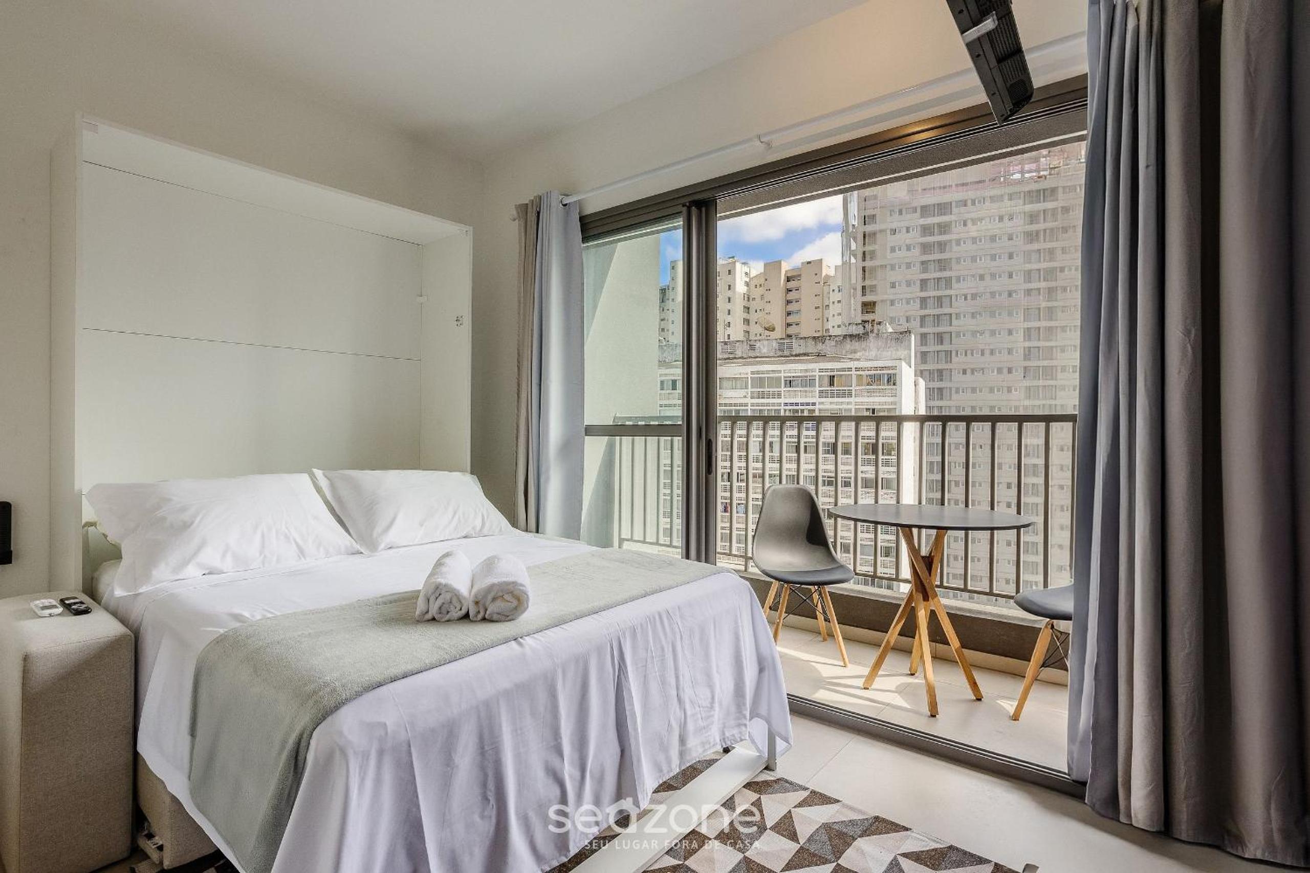 Studio w/ balcony and view in Consolação - VNO1417