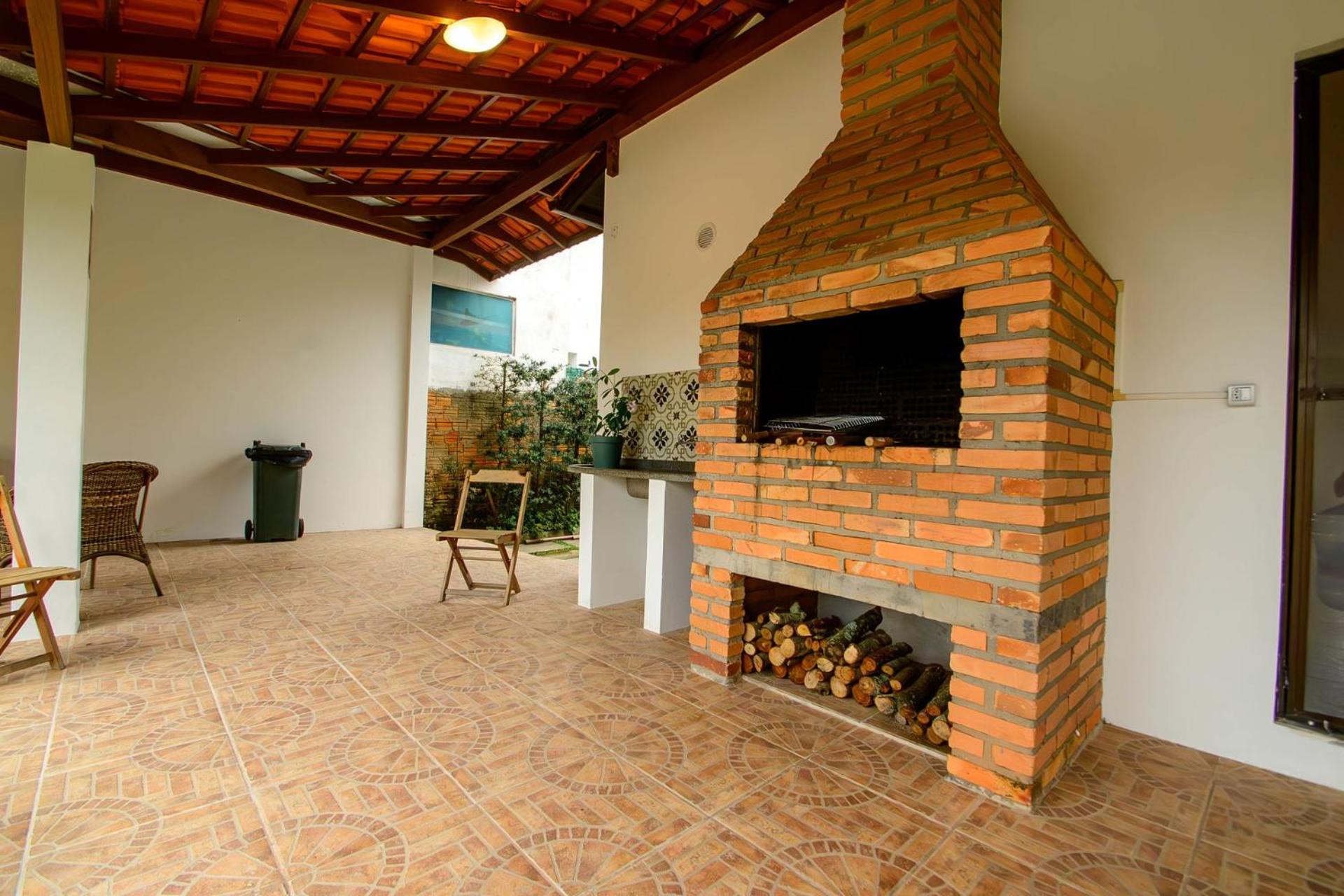 Casa com piscina a 500m da praia AM7276
