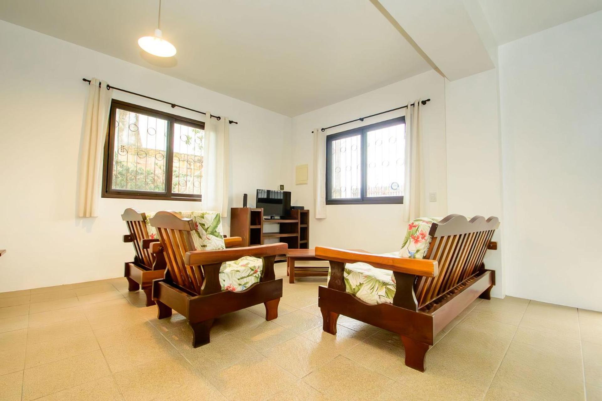 Casa com piscina a 500m da praia AM7276