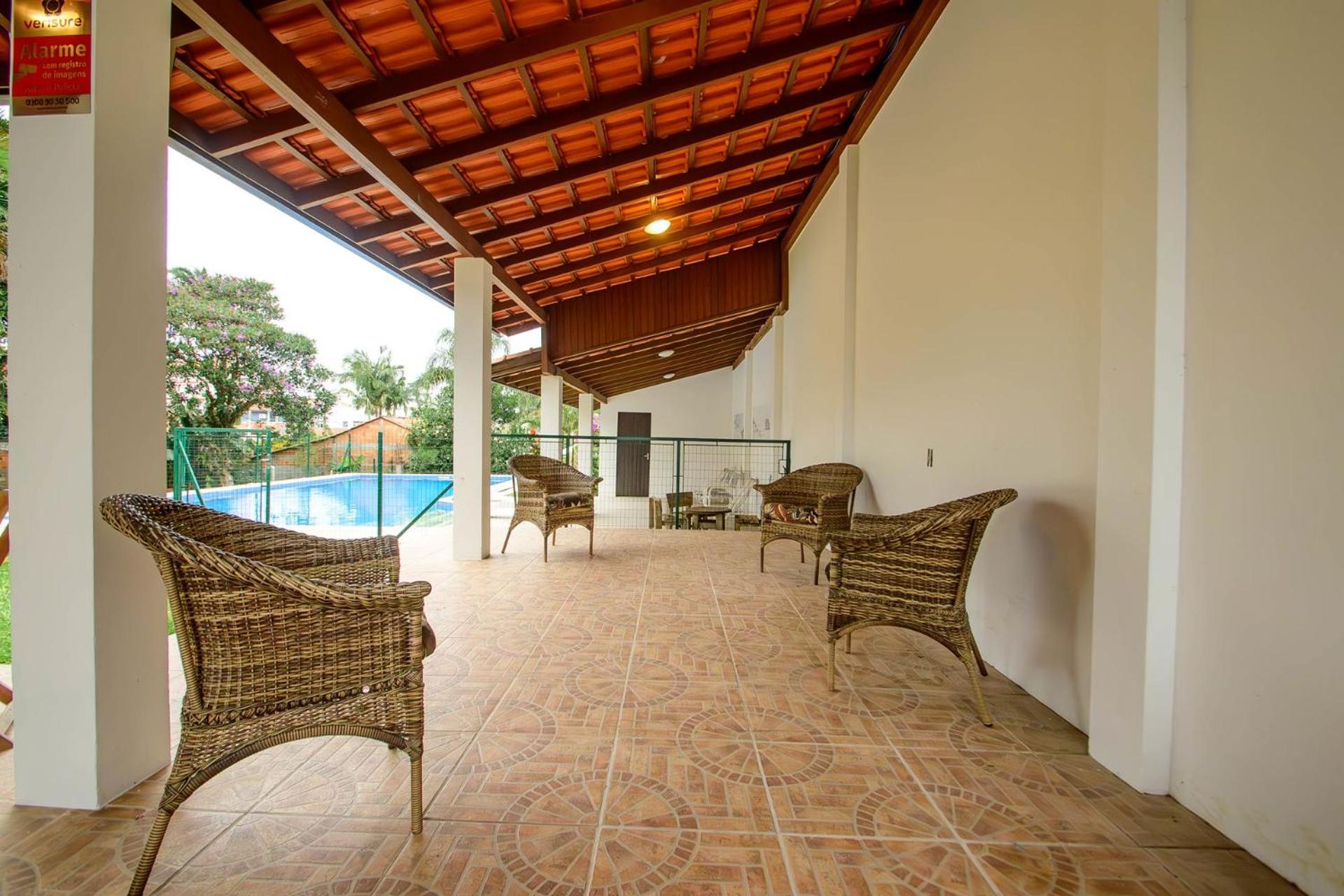Casa com piscina a 500m da praia AM7276