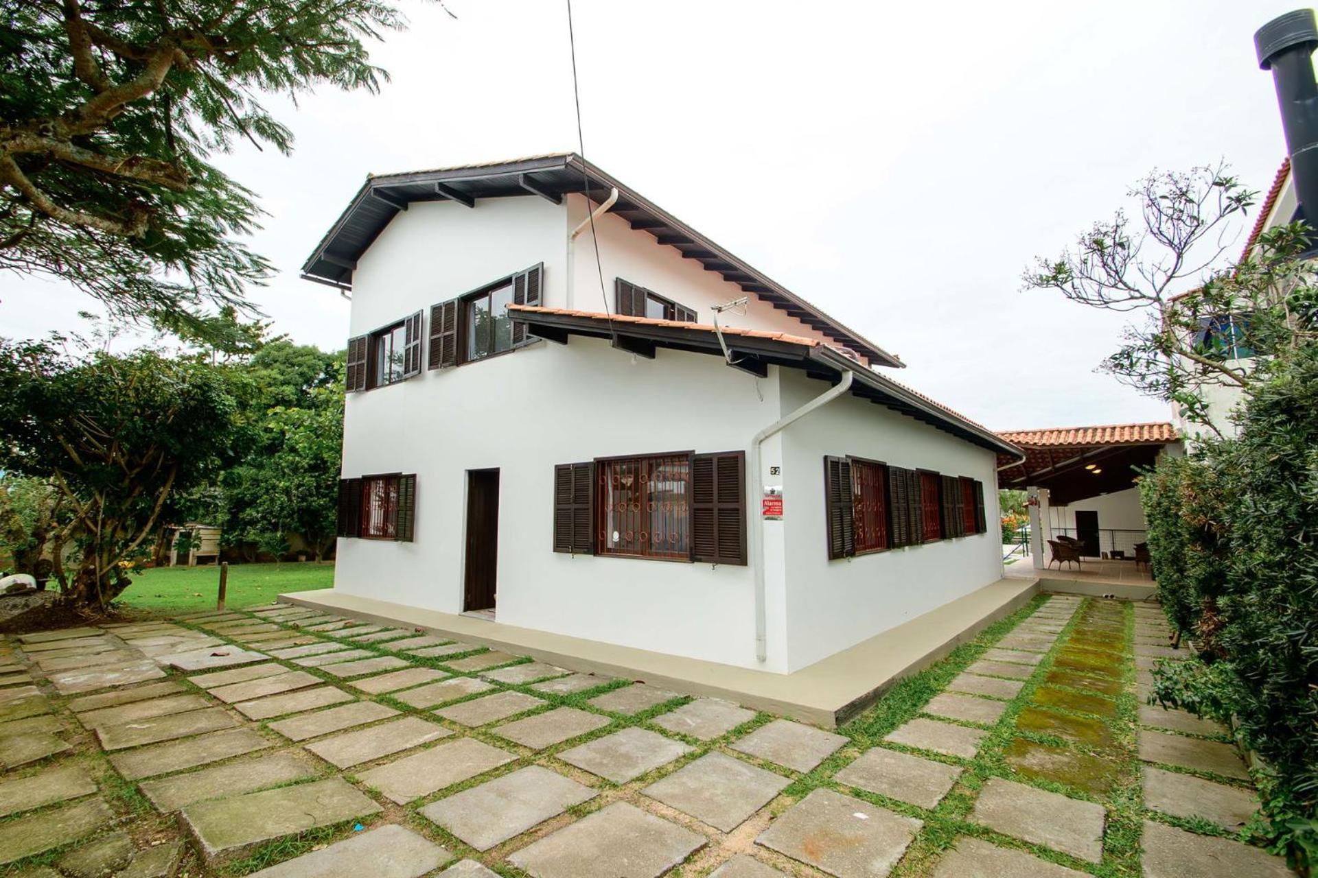 Casa com piscina a 500m da praia AM7276