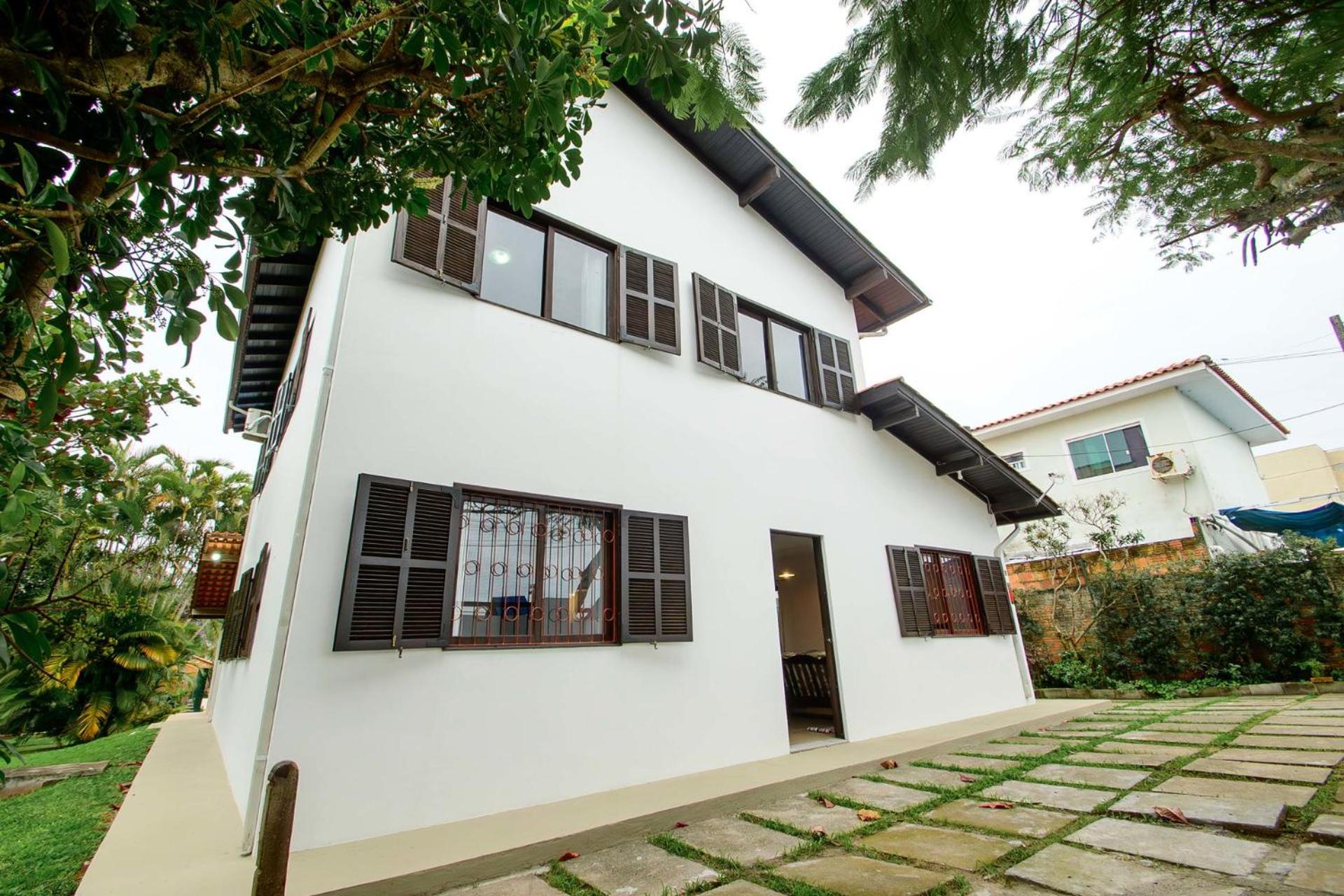 Casa com piscina a 500m da praia AM7276