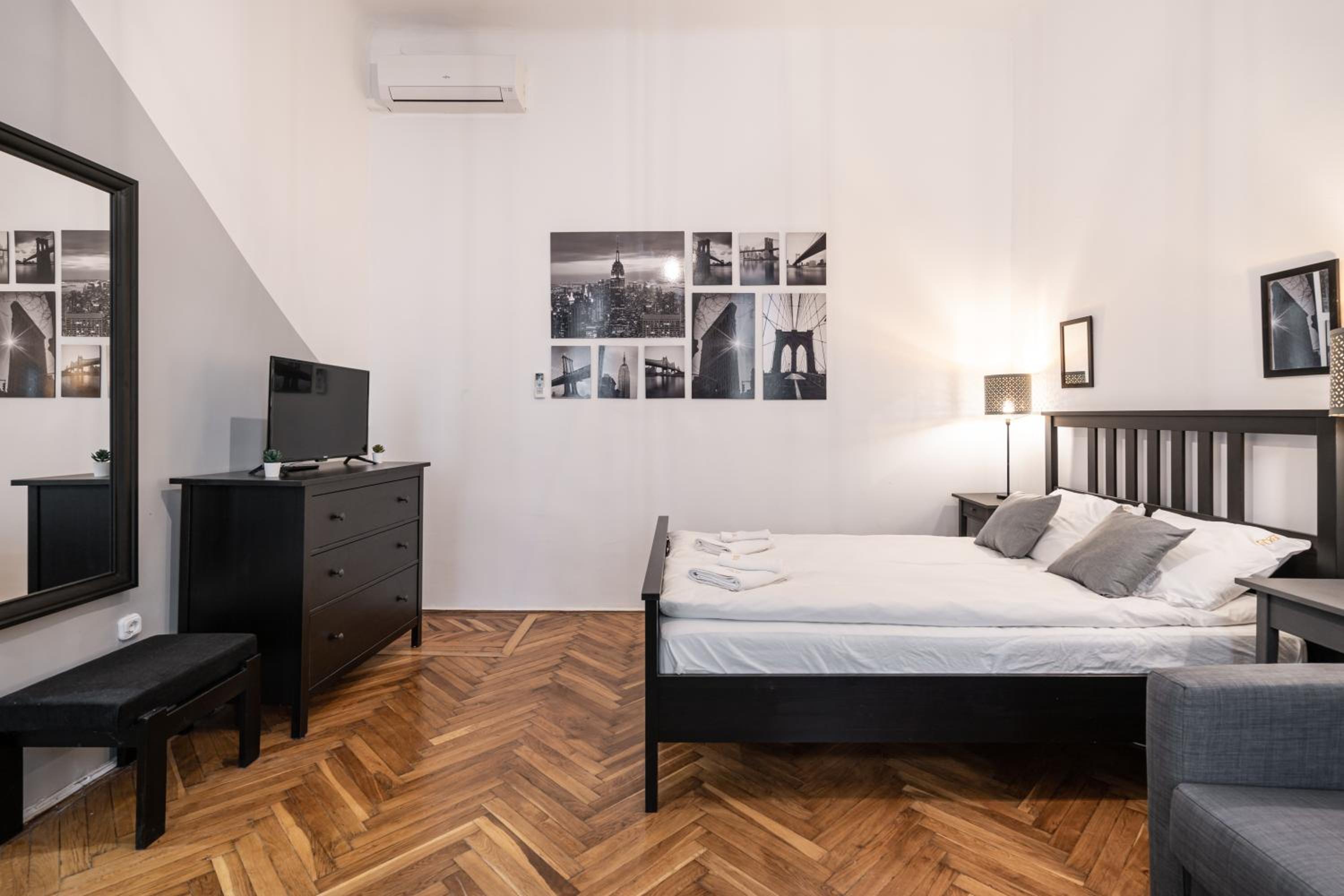 B8 - Grand Boulevard Cozy Apartment - Best Location by BQA