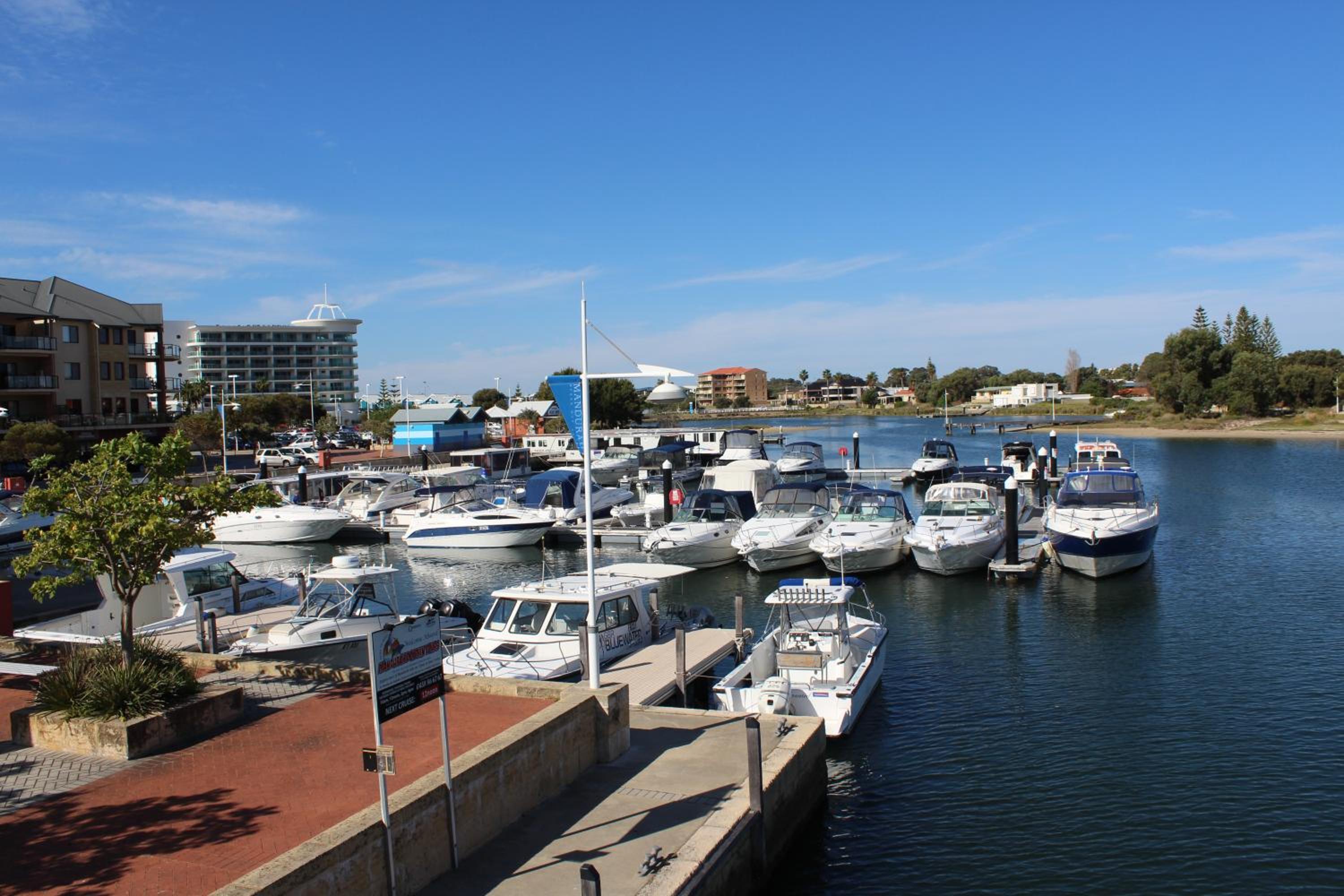 Mandurah Ocean Marina Chalets