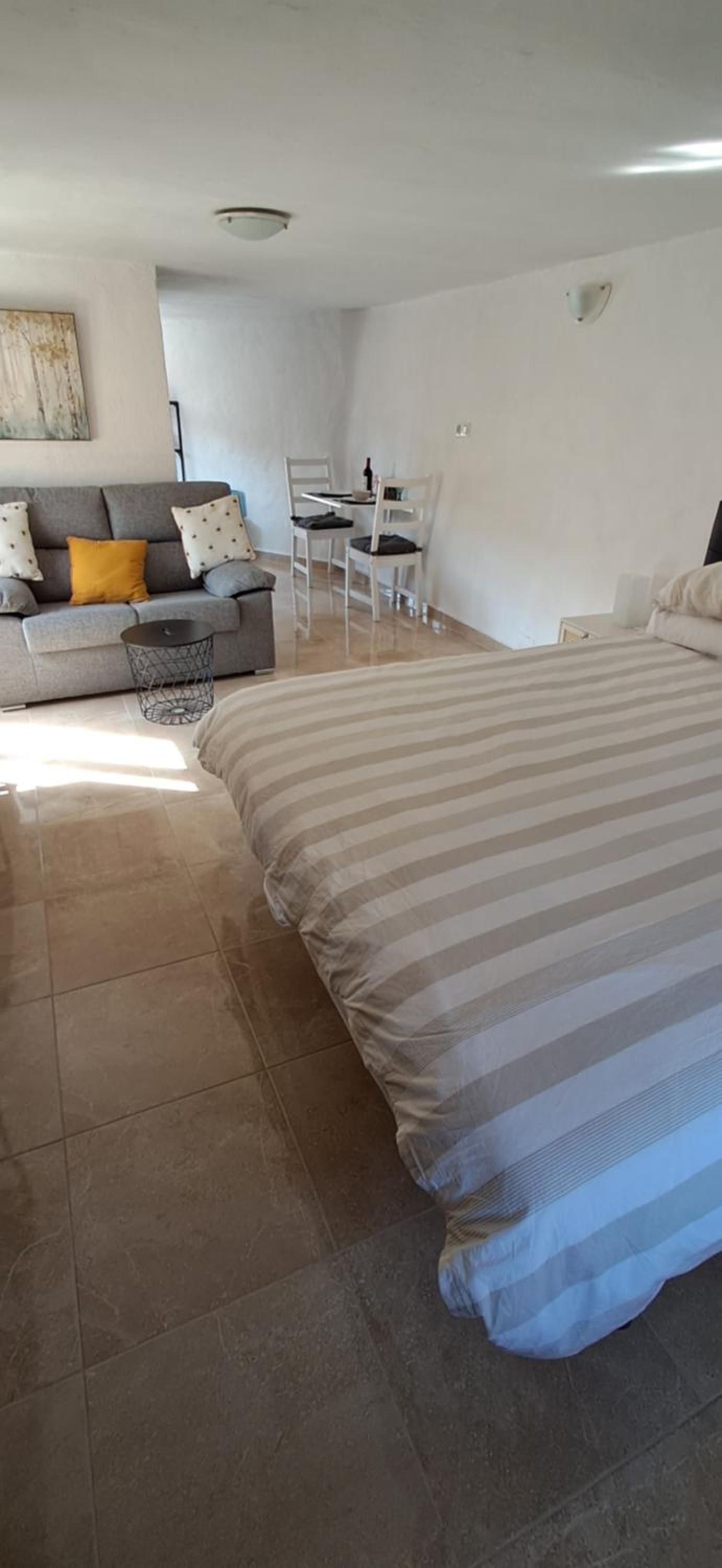Casa Tomaddi - House & apartment with private pool & games room