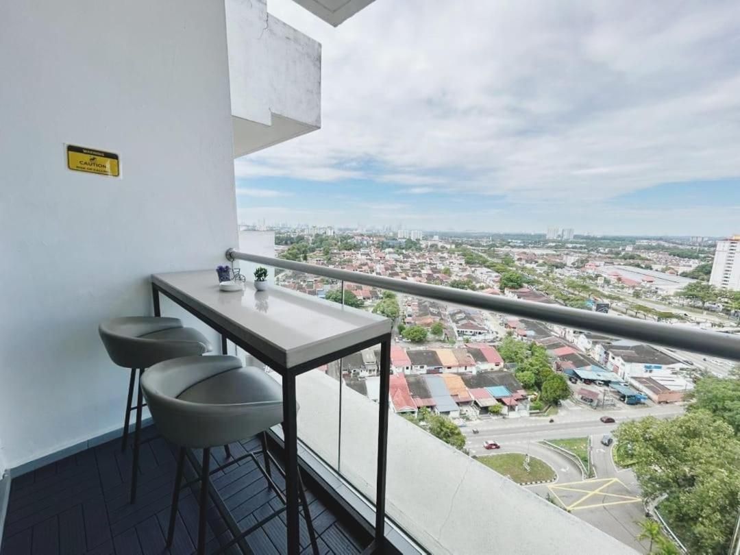 PLATINO Kids Friendly, 3BR Family Suite, Next to Paradigm Mall Escape JB,