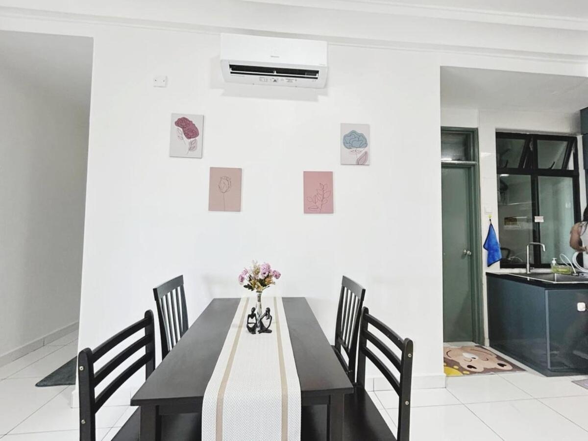 PLATINO Kids Friendly, 3BR Family Suite, Next to Paradigm Mall Escape JB,