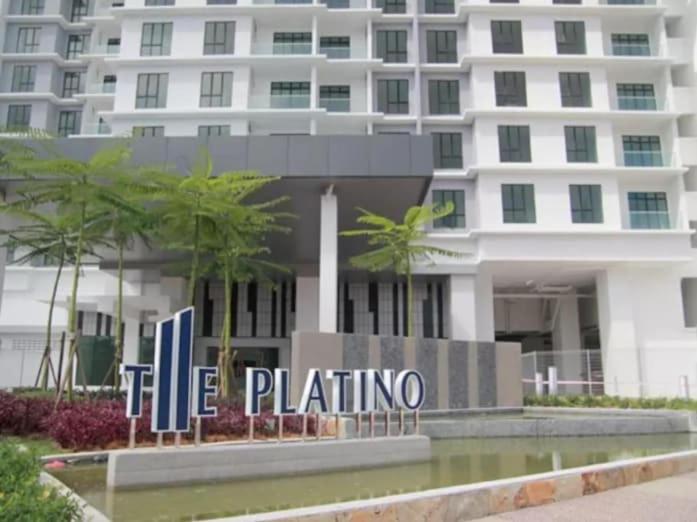 PLATINO Kids Friendly, 3BR Family Suite, Next to Paradigm Mall Escape JB,