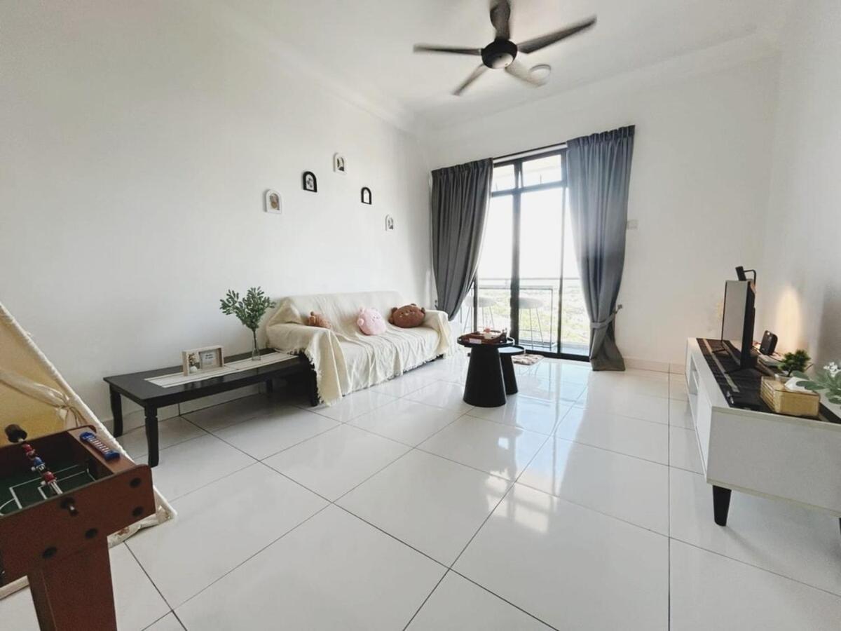 PLATINO Kids Friendly, 3BR Family Suite, Next to Paradigm Mall Escape JB,