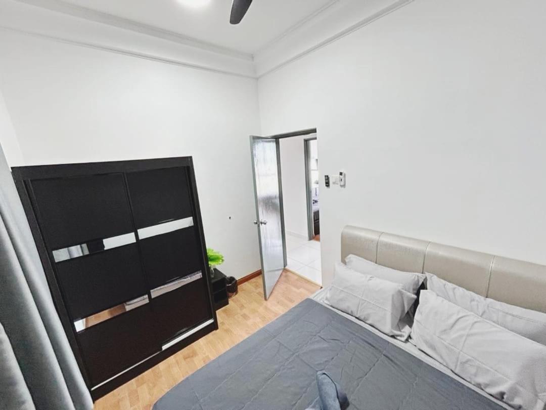 PLATINO Kids Friendly, 3BR Family Suite, Next to Paradigm Mall Escape JB,