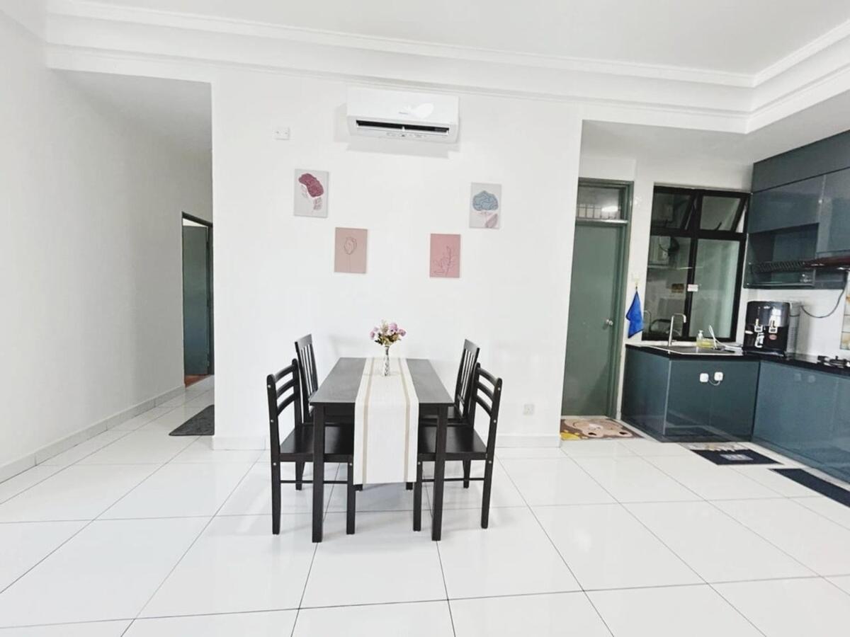 PLATINO Kids Friendly, 3BR Family Suite, Next to Paradigm Mall Escape JB,