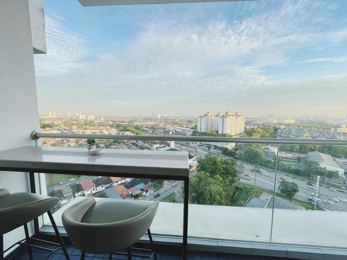 PLATINO Kids Friendly, 3BR Family Suite, Next to Paradigm Mall Escape JB,