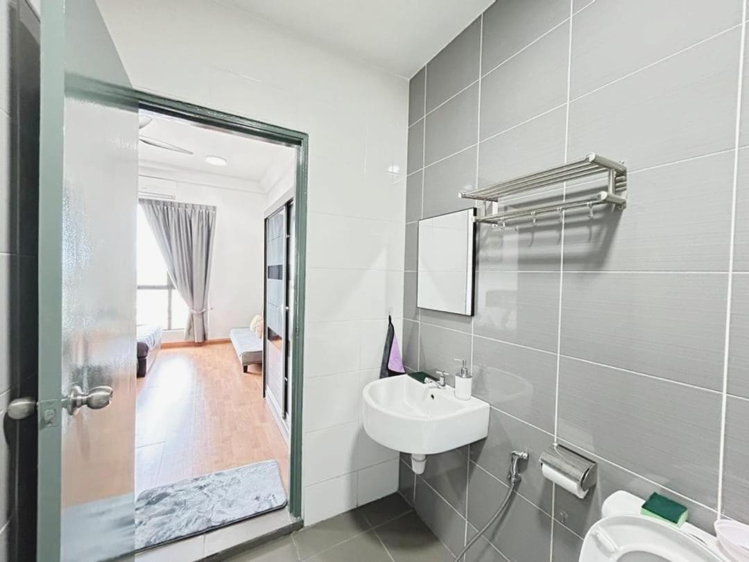 PLATINO Kids Friendly, 3BR Family Suite, Next to Paradigm Mall Escape JB,