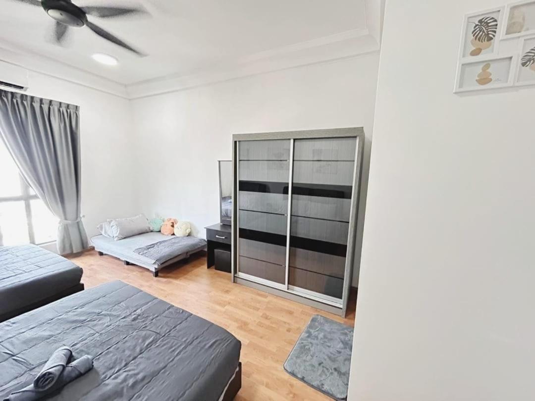 PLATINO Kids Friendly, 3BR Family Suite, Next to Paradigm Mall Escape JB,