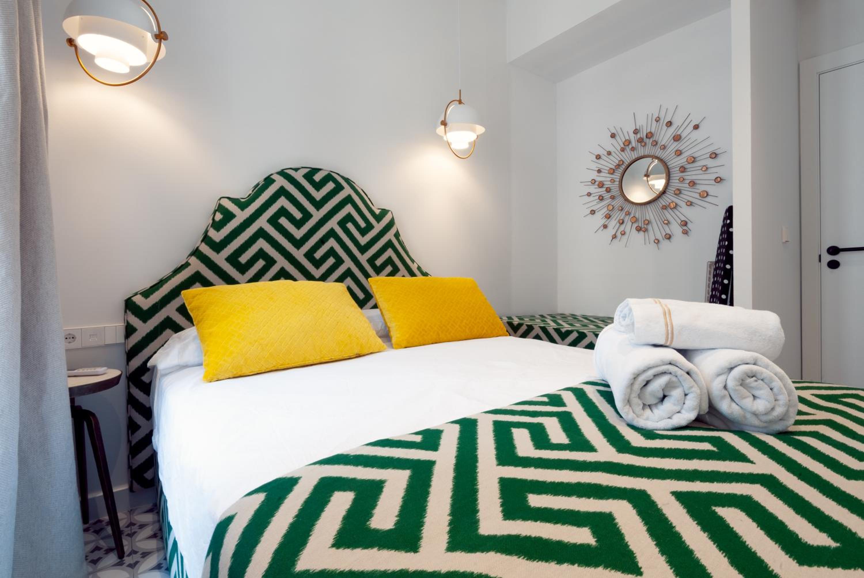La Casa del Mar-Cabañal 3BR Suites