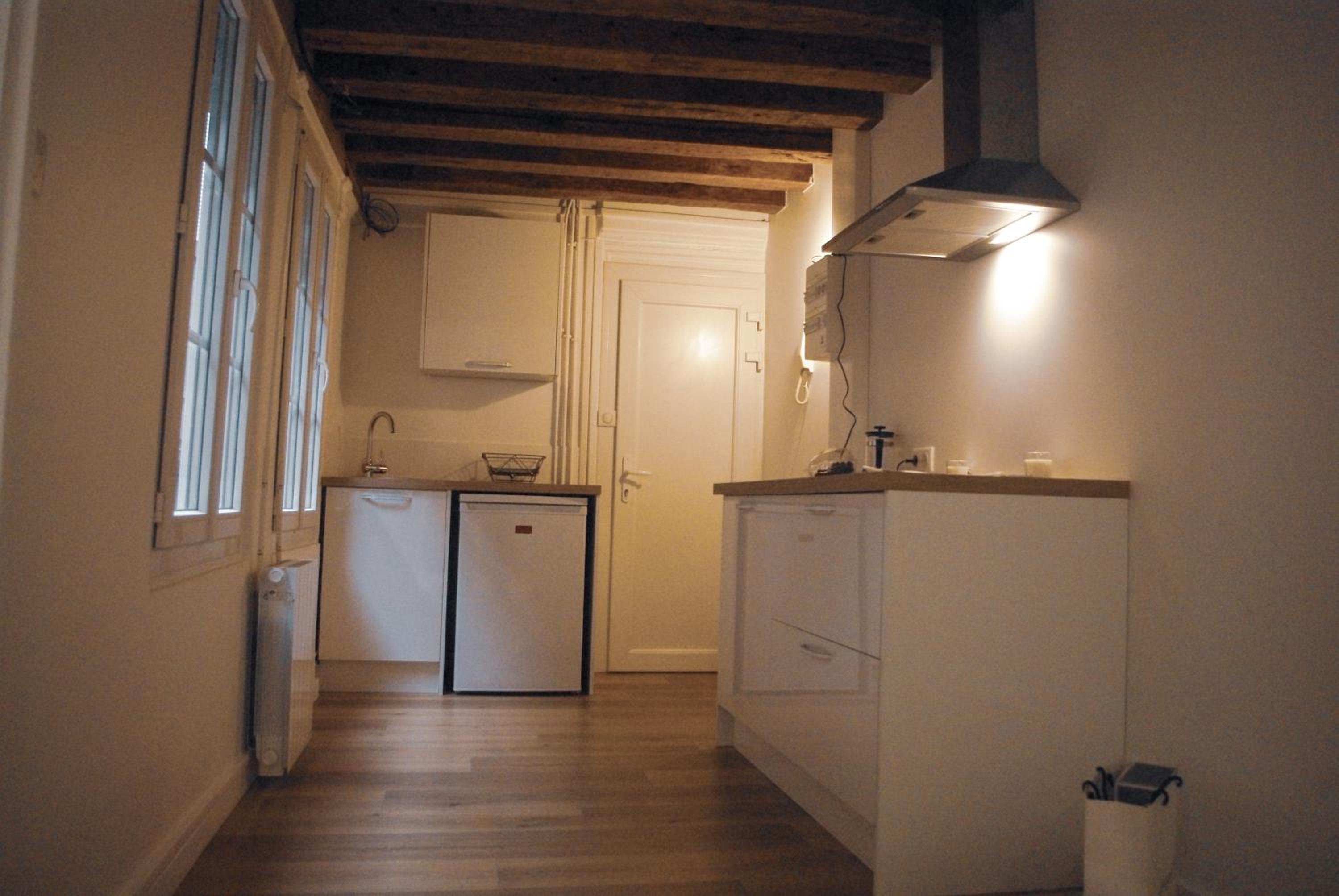 Dijon Standing Historic City Apartment, photo 3