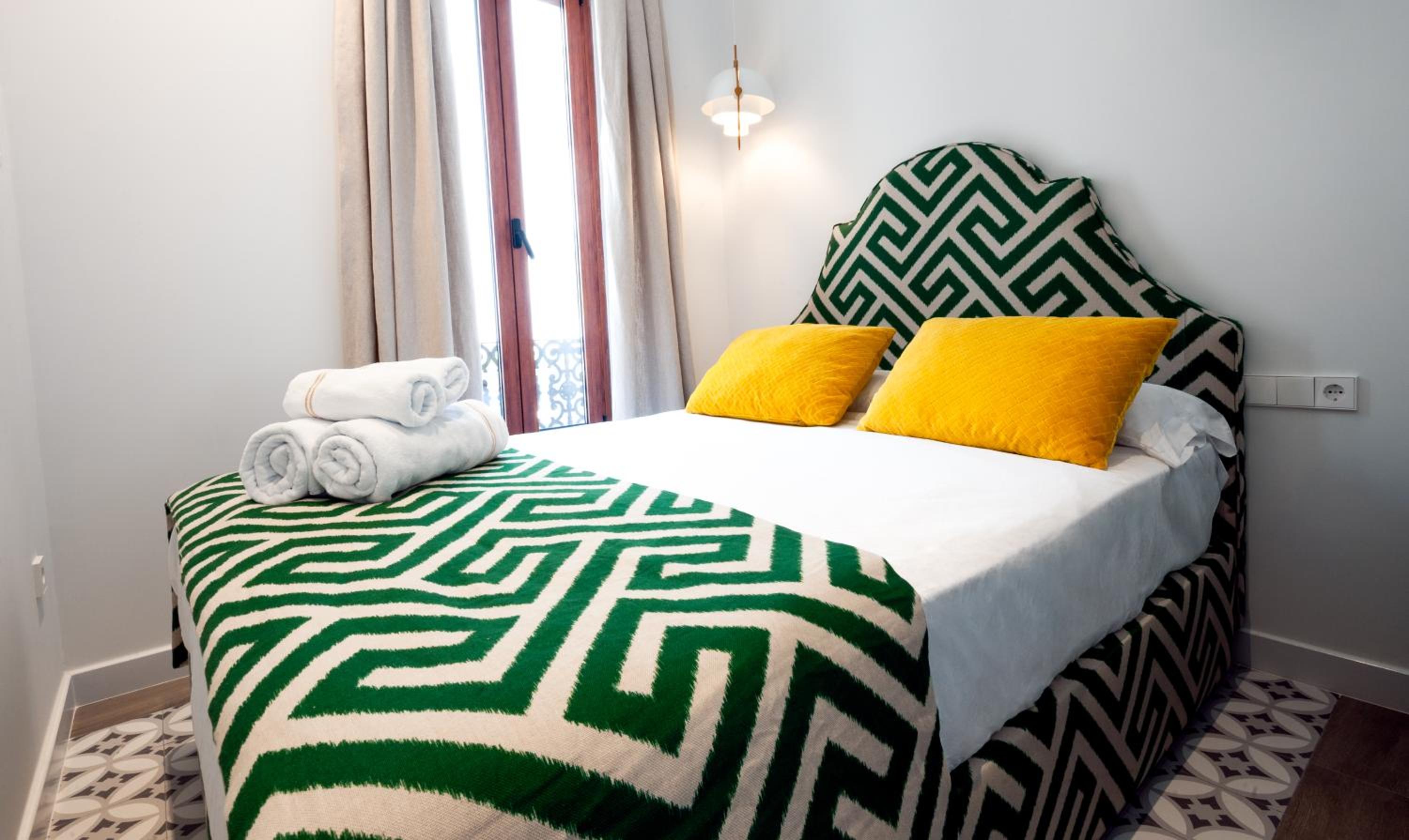 La Casa del Mar-Cabañal 3BR Suites