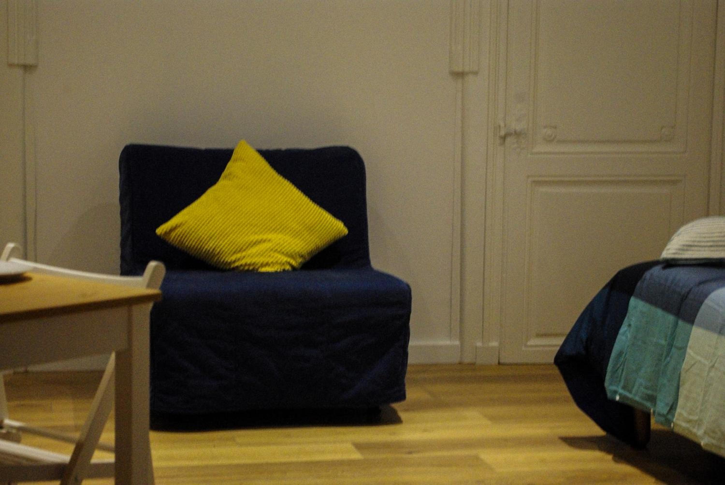 Dijon Standing Historic City Apartment, photo 13