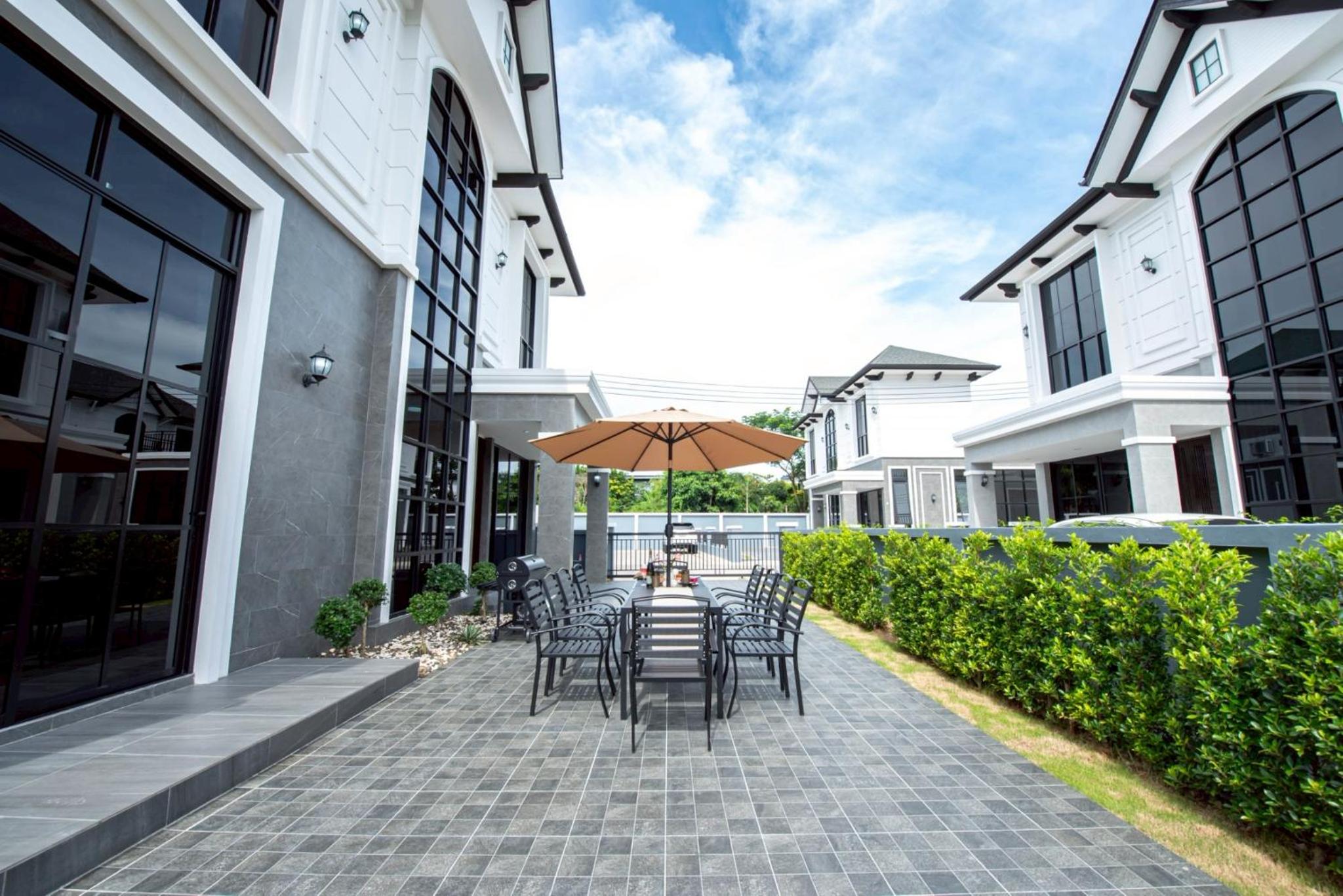 Velade Pool Villa Pattaya