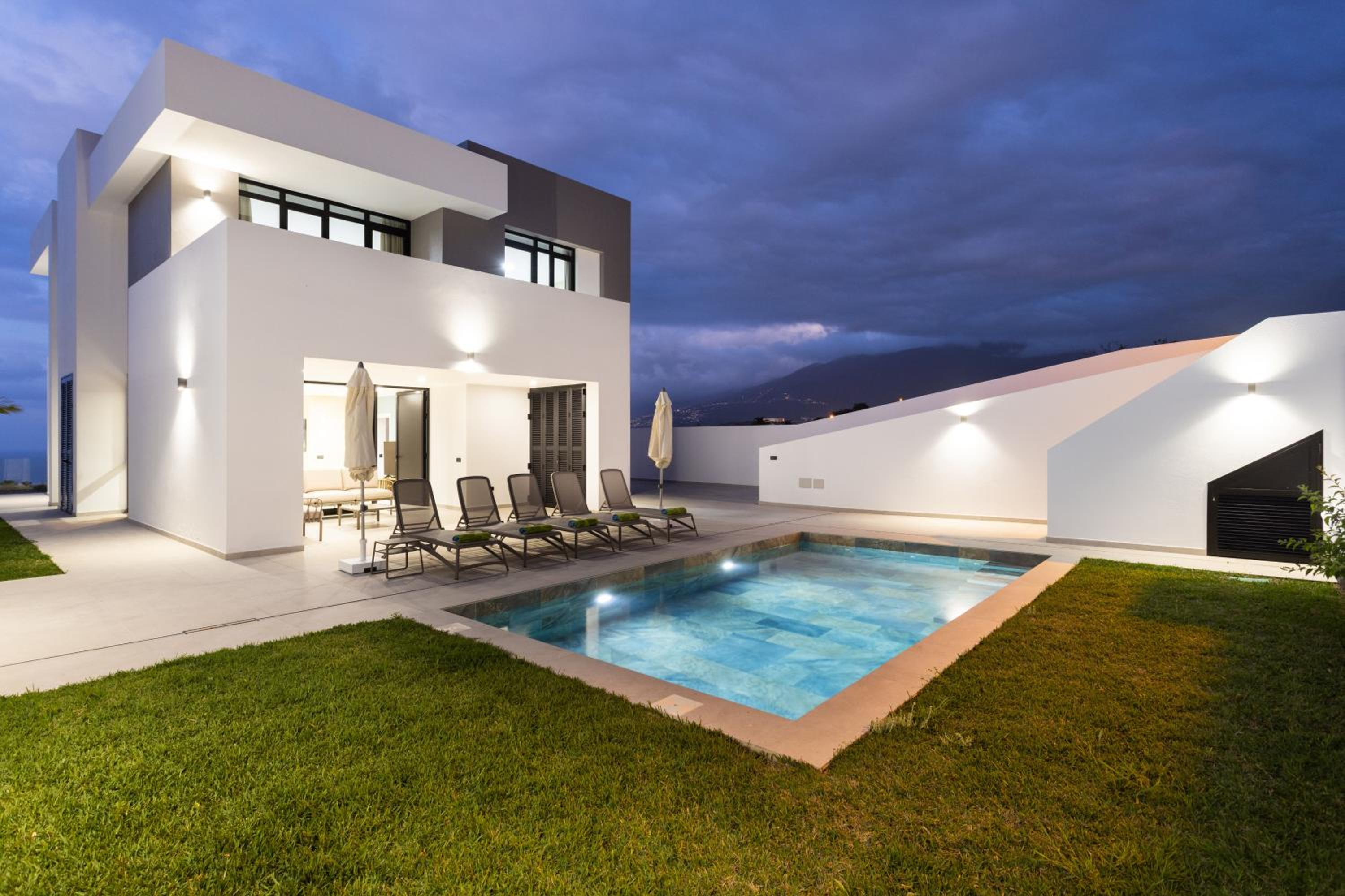 SPECIAL OFFER - Gorvorana 2 - up to 10 guests, private pool