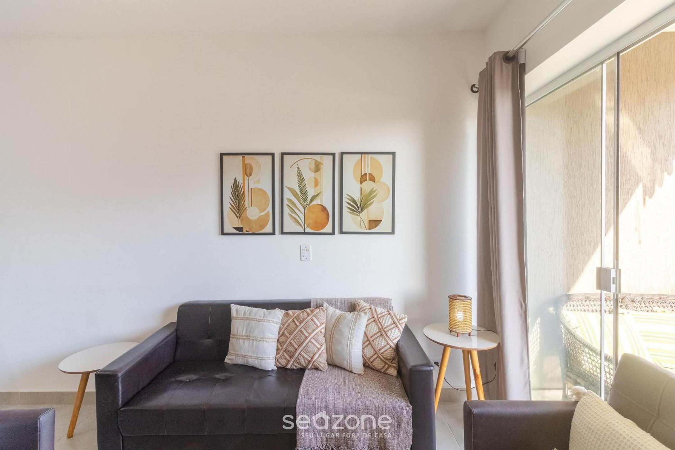 Apt w/ balcony 650m from beach, Cabo Frio CVY0306
