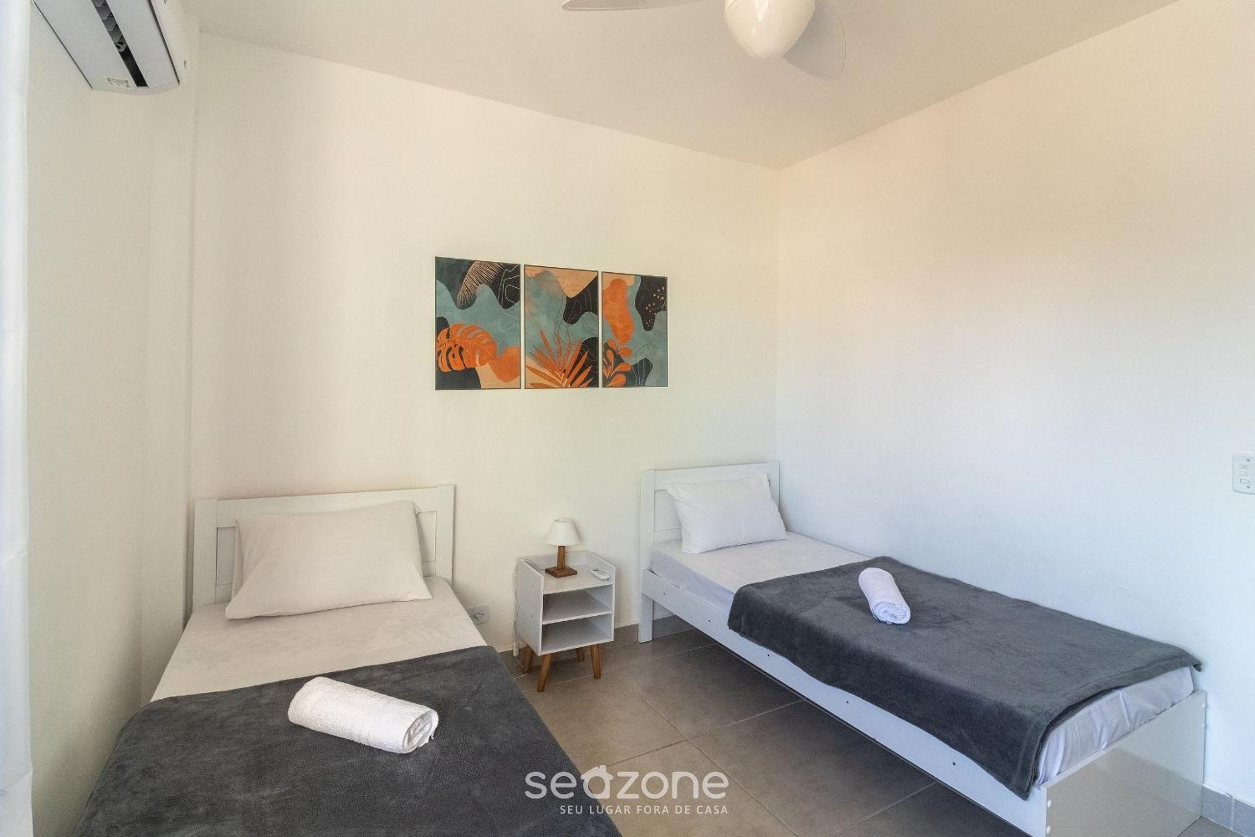 Apt w/ balcony 650m from beach, Cabo Frio CVY0306