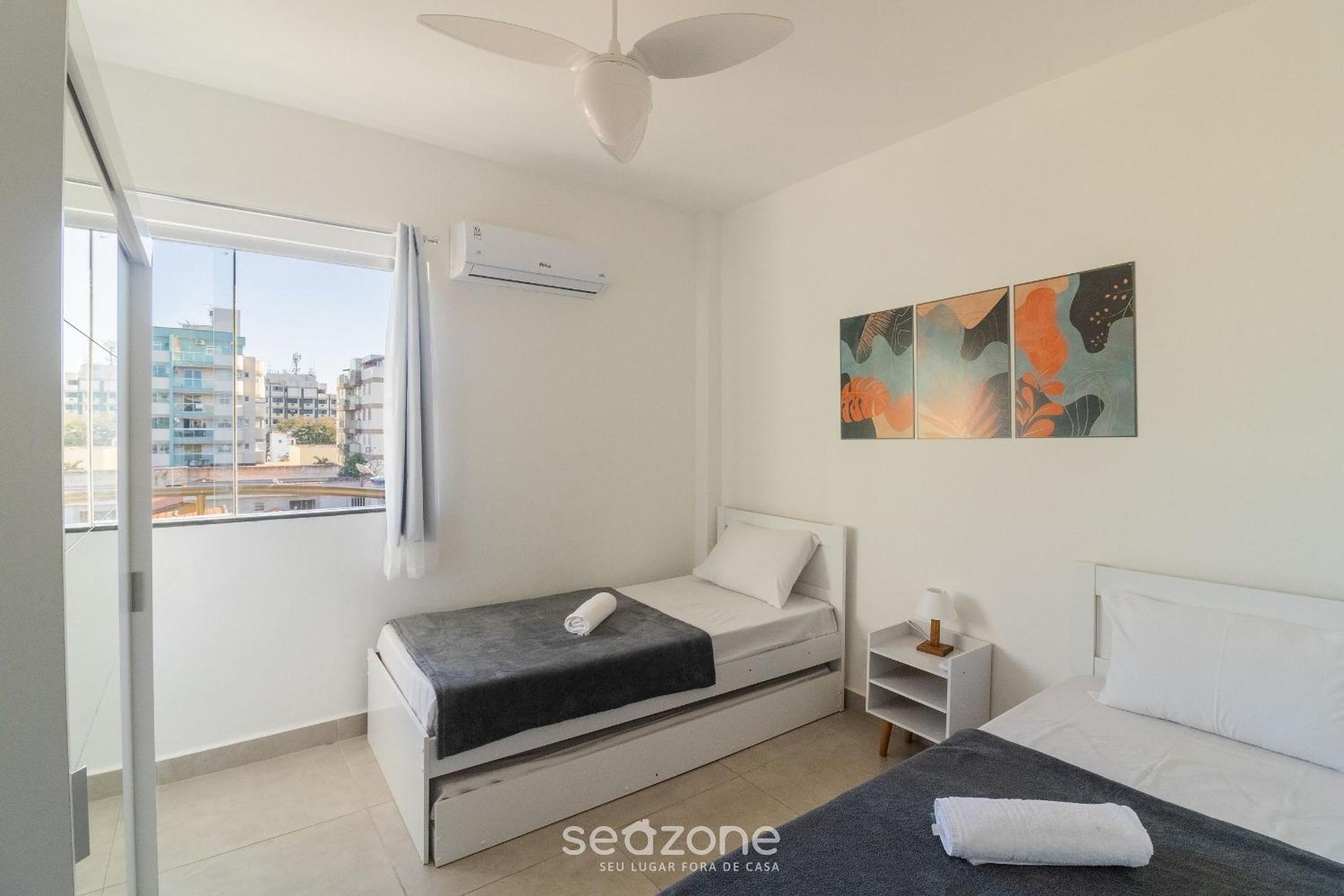 Apt w/ balcony 650m from beach, Cabo Frio CVY0306