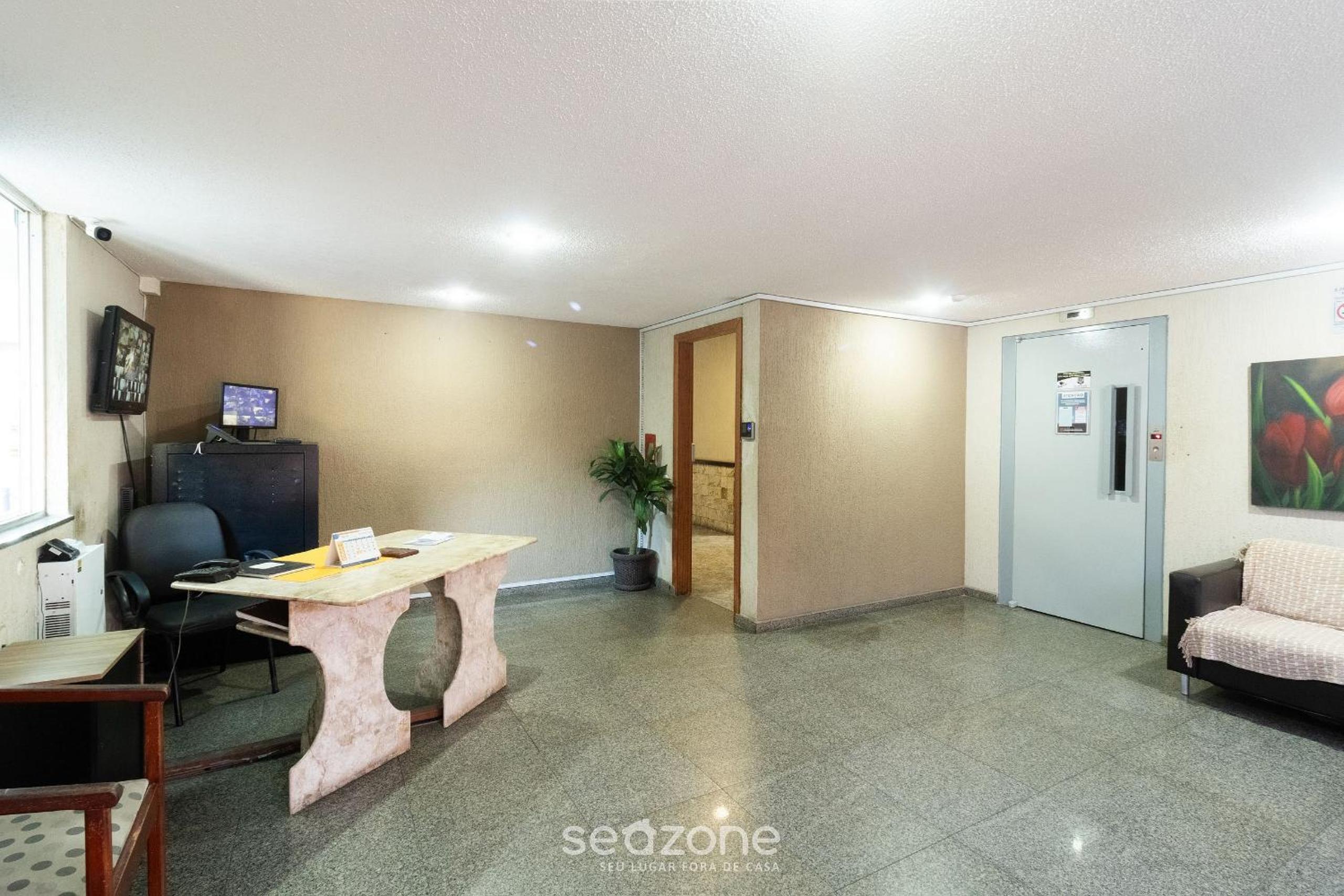 Apt w/ balcony 650m from beach, Cabo Frio CVY0306