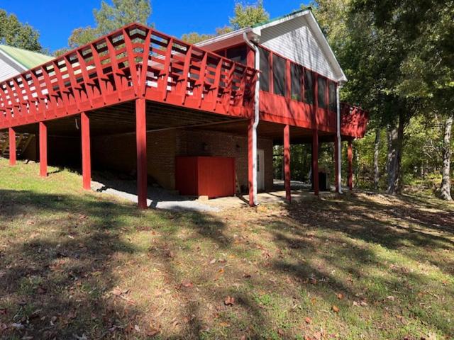 Cottage on Cypress Bay near Paris Landing State Park