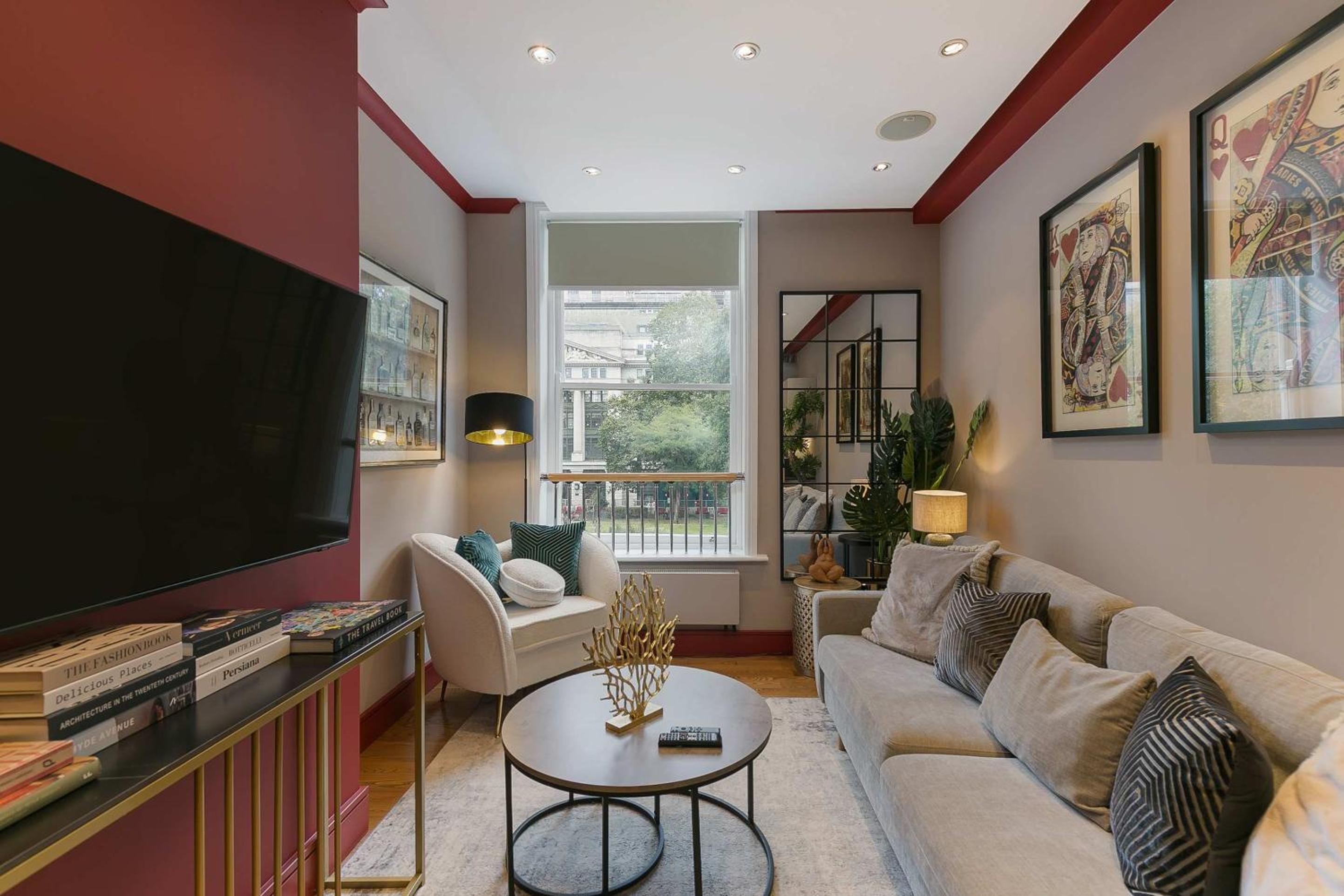 Elegant 1-Bed Apartment by Bloomsbury Square