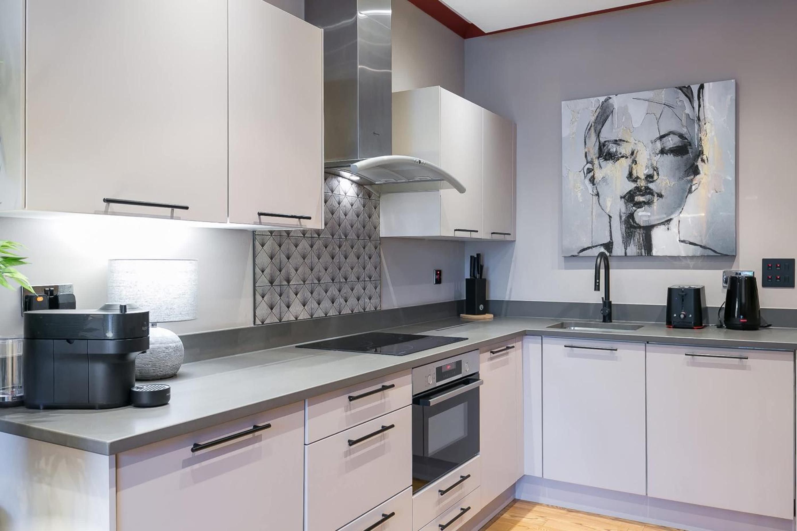 Elegant 1-Bed Apartment by Bloomsbury Square