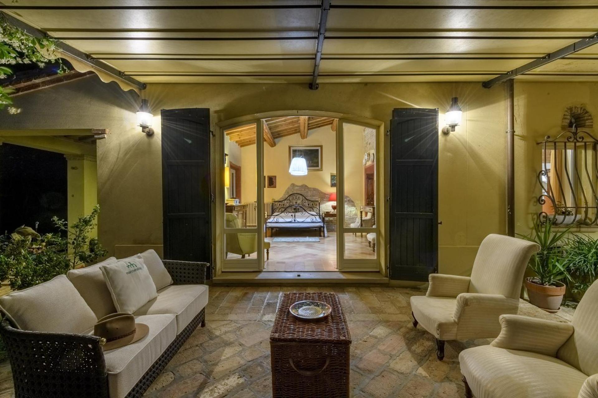 Villa Emily 10 by Marche Holiday Villas